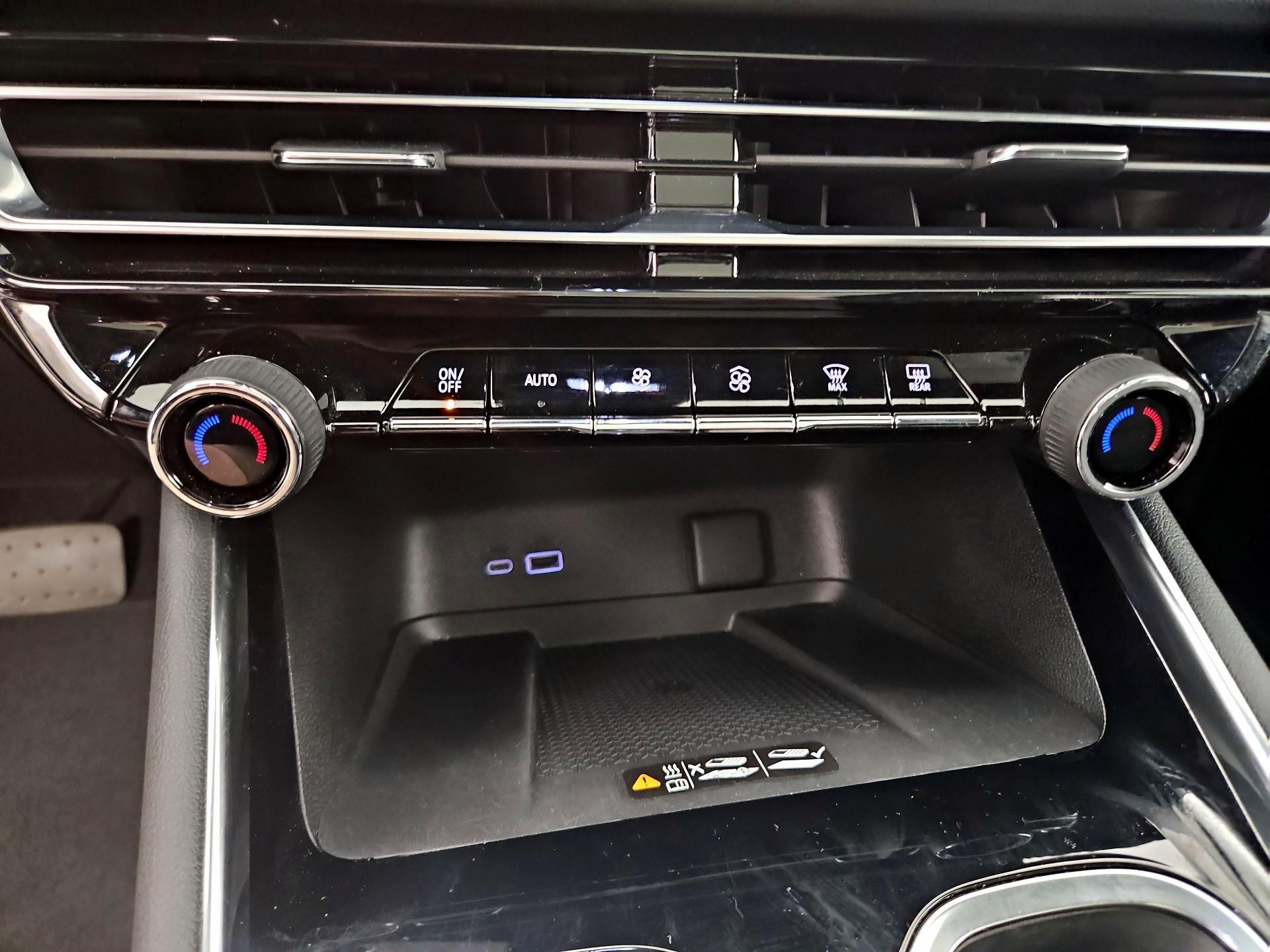 Thumbnail: 2024 Chevrolet Traverse - 16