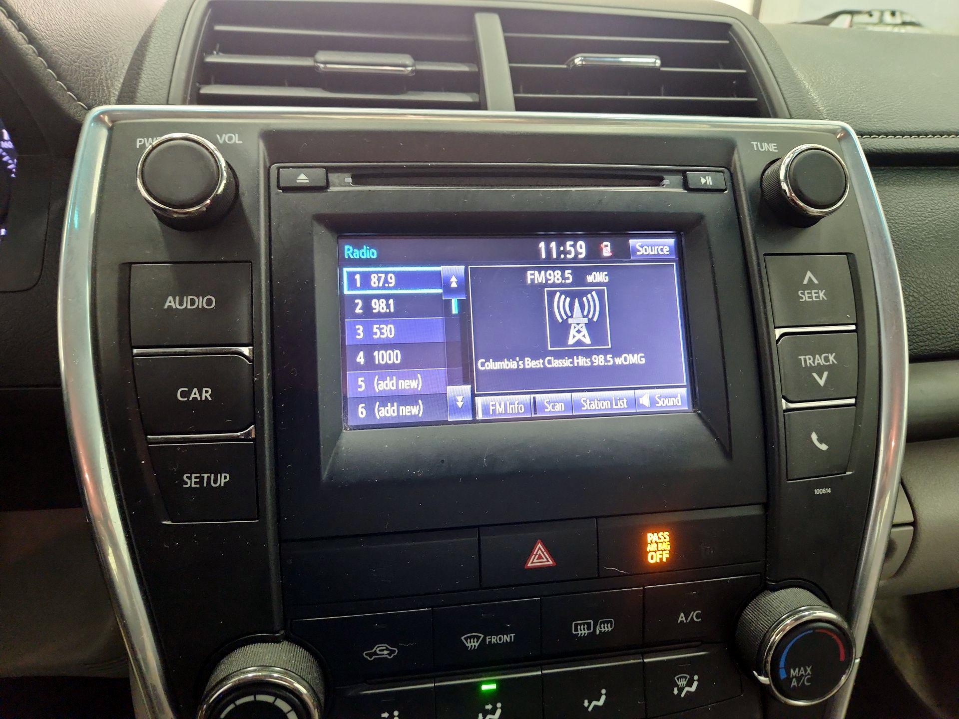 Thumbnail: 2017 Toyota Camry - 15