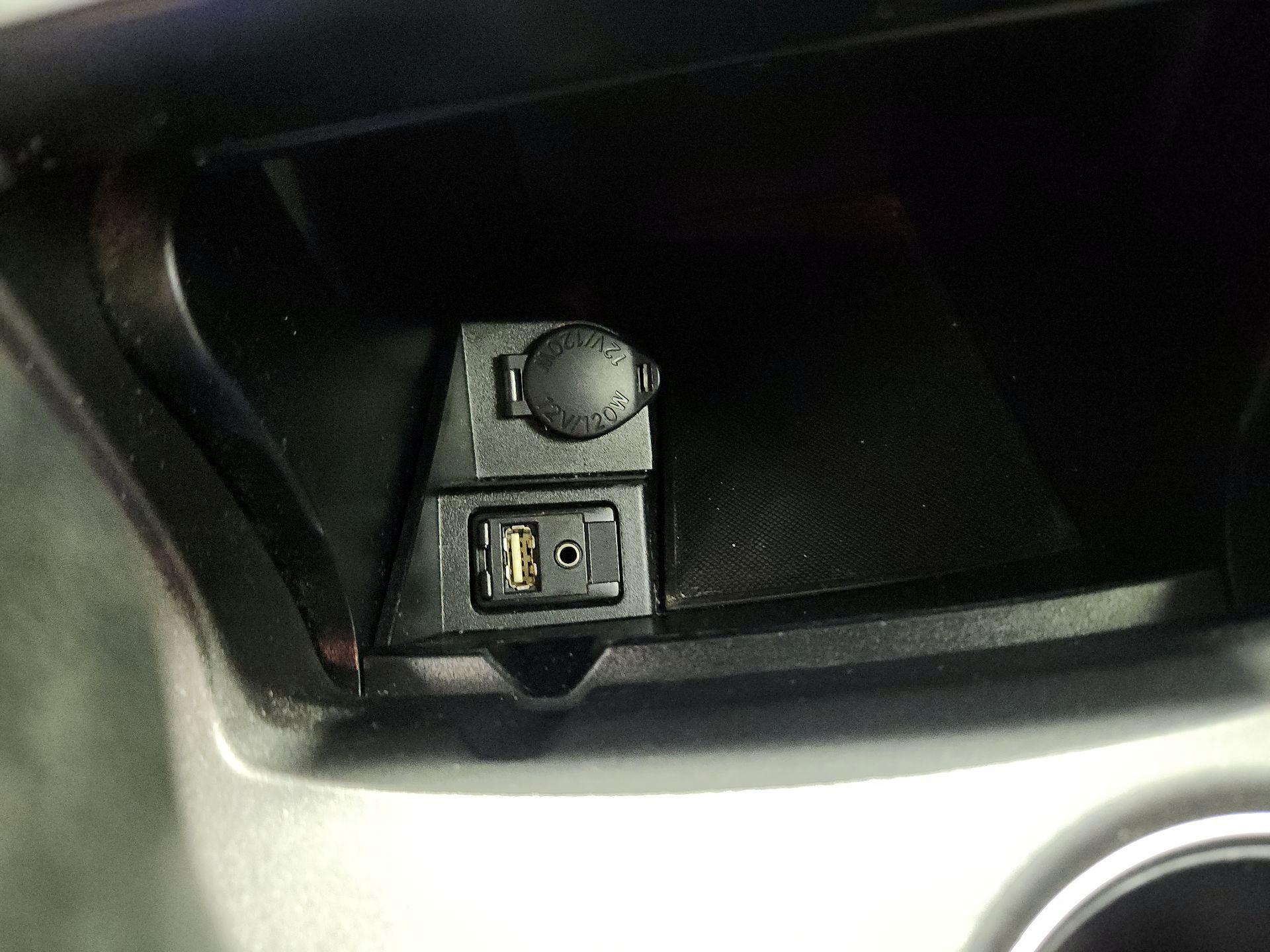 Thumbnail: 2017 Toyota Camry - 18