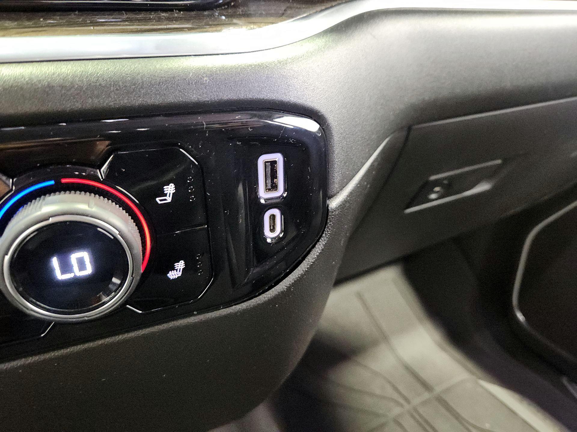 Thumbnail: 2022 Chevrolet Silverado 1500 - 18