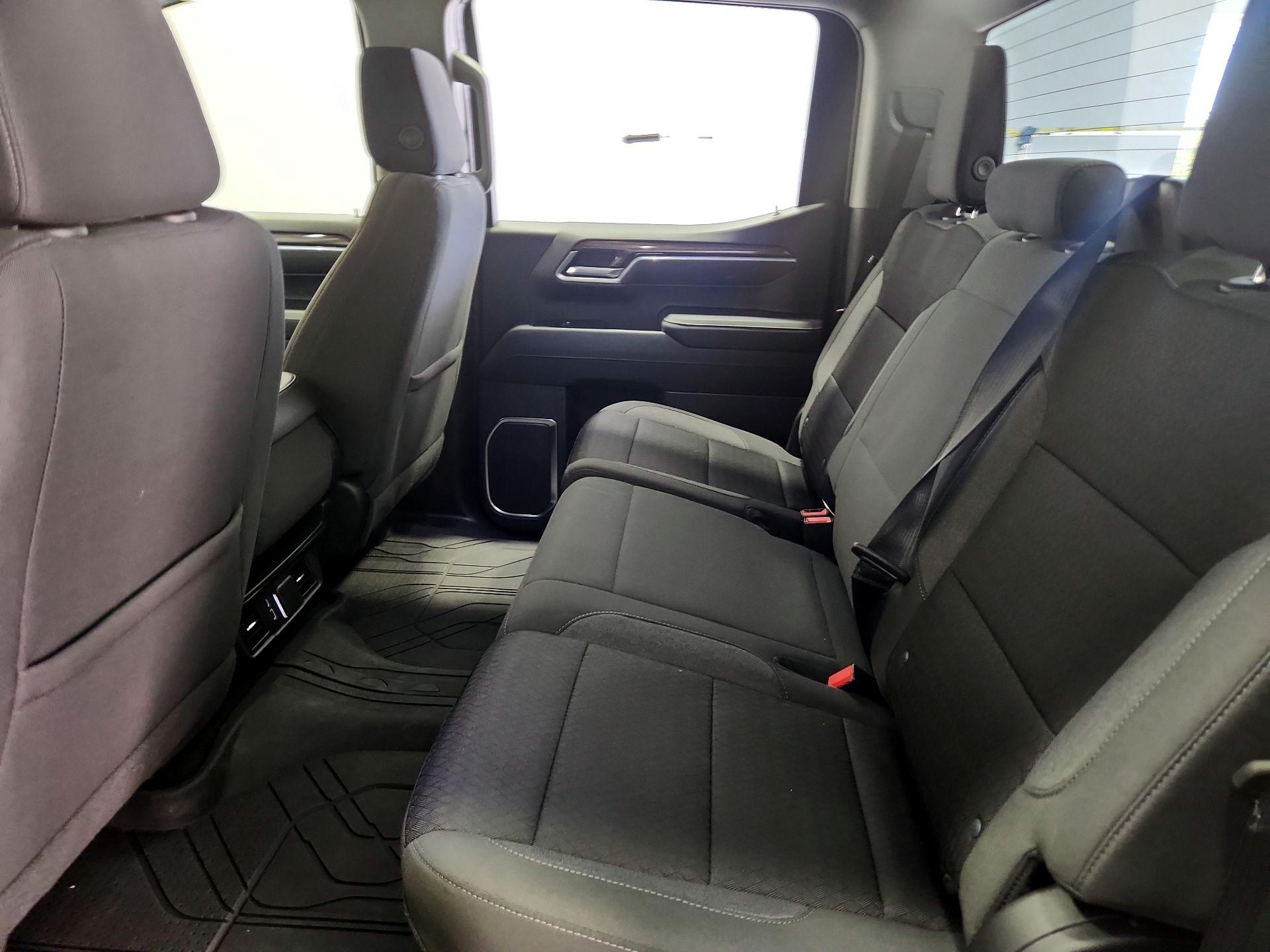 Thumbnail: 2022 Chevrolet Silverado 1500 - 19