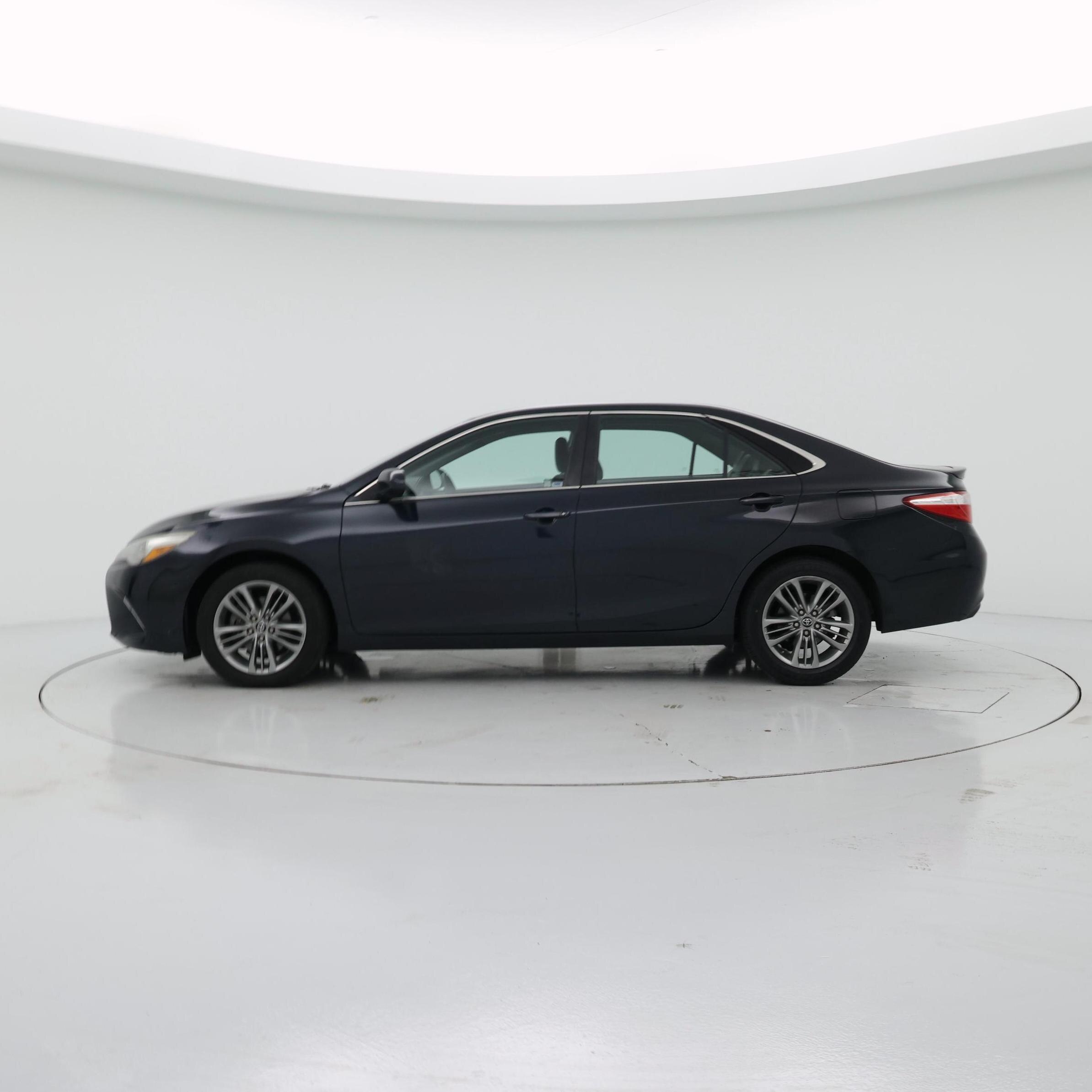 Thumbnail: 2017 Toyota Camry - 3