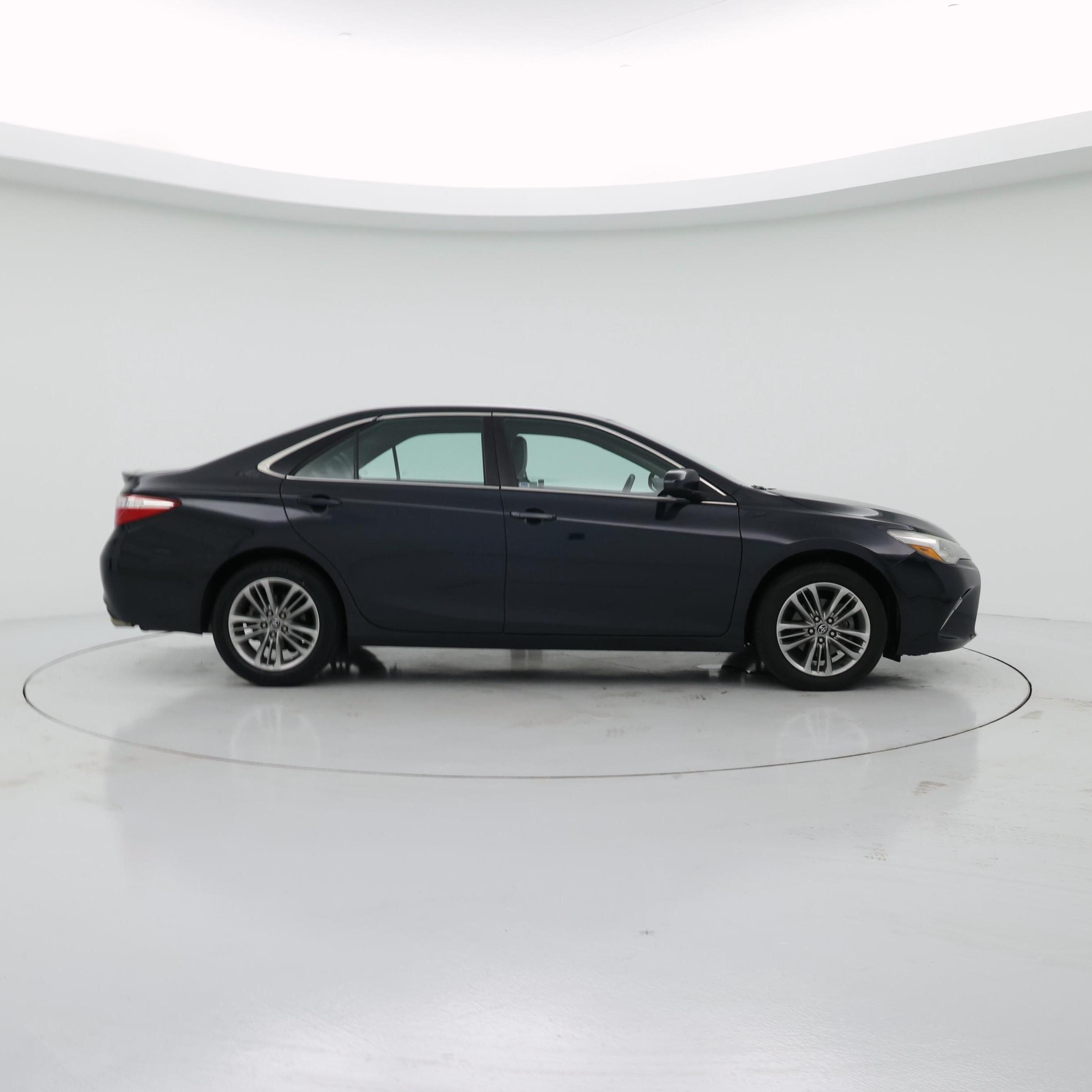 Thumbnail: 2017 Toyota Camry - 7
