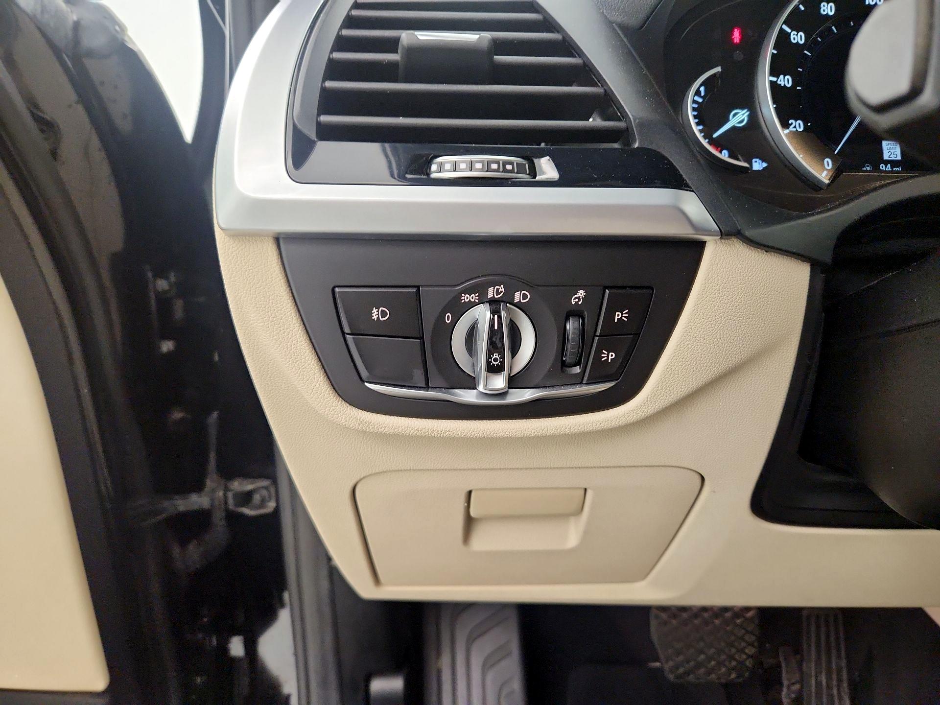 Thumbnail: 2019 BMW X3 - 11