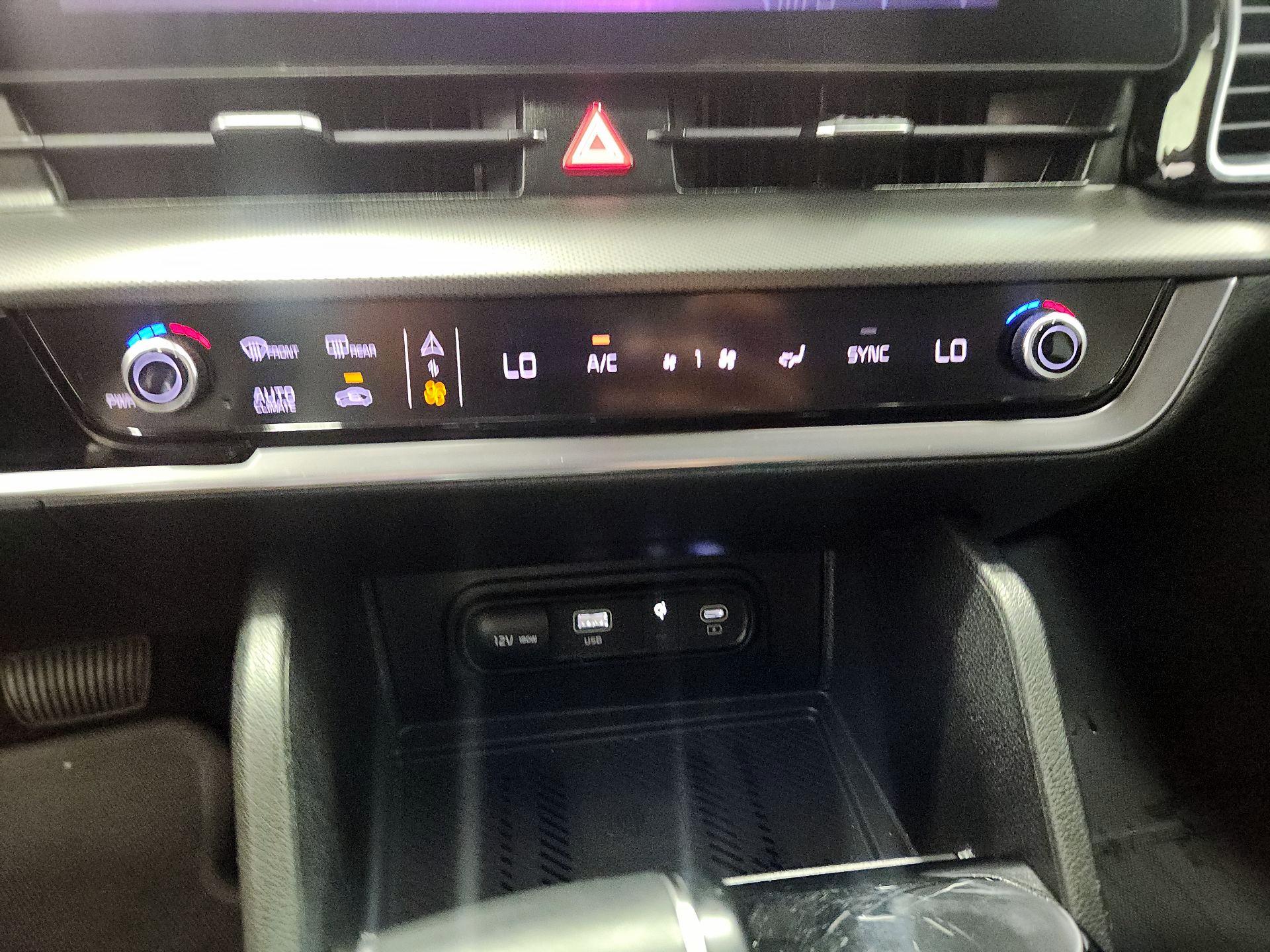 Thumbnail: 2024 Kia Sportage - 16