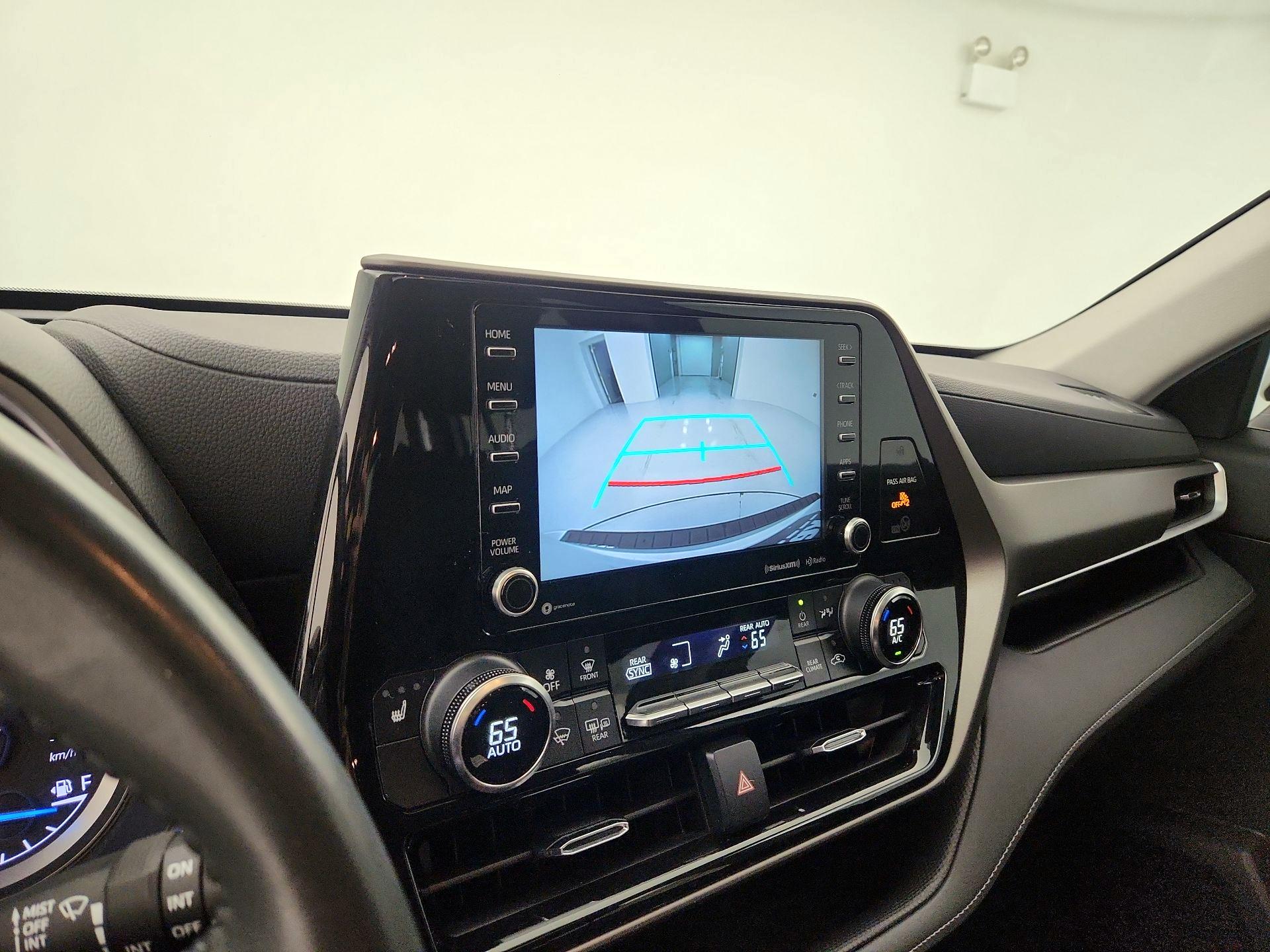 Thumbnail: 2022 Toyota Highlander - 14