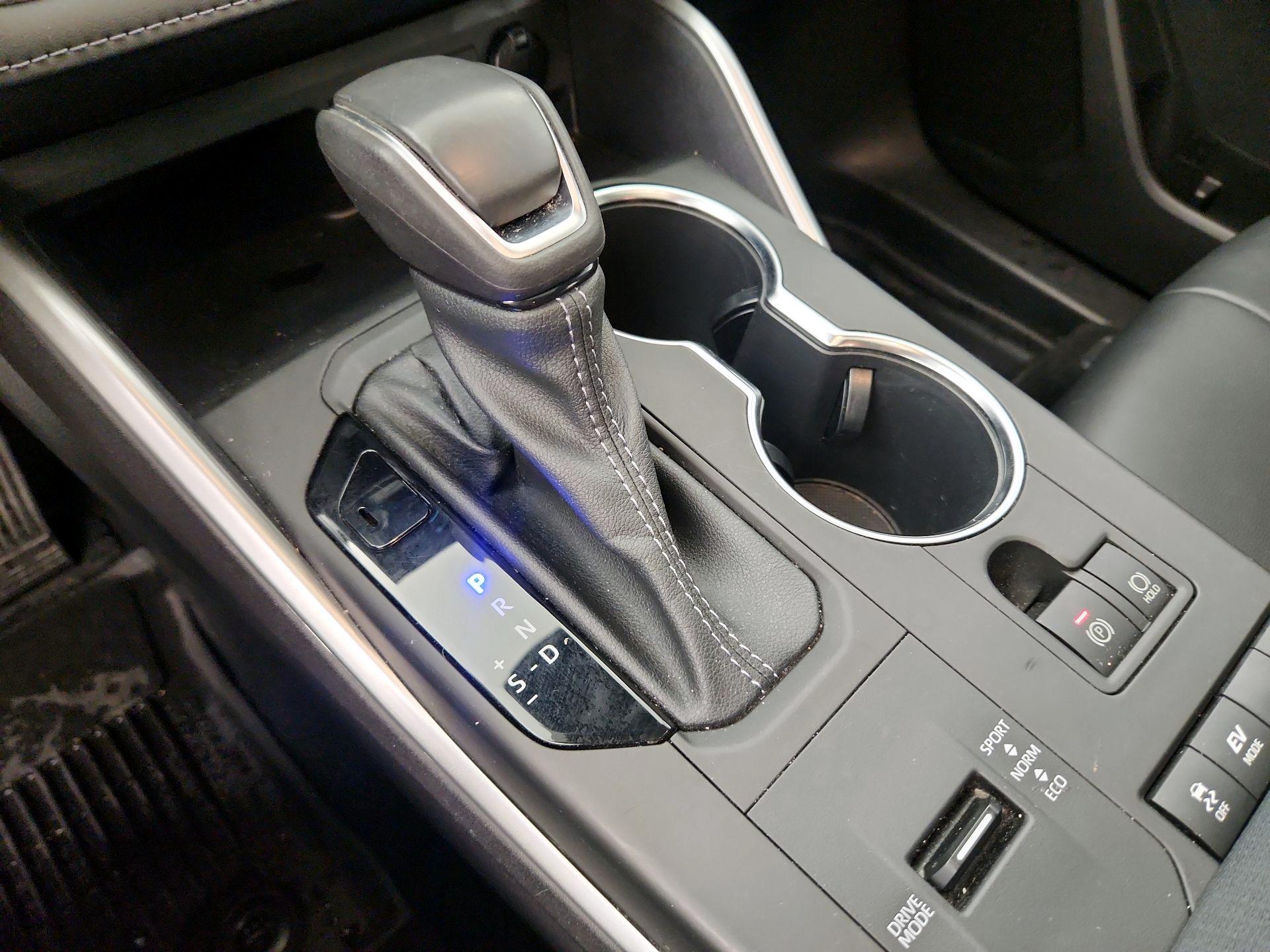 Thumbnail: 2022 Toyota Highlander - 17