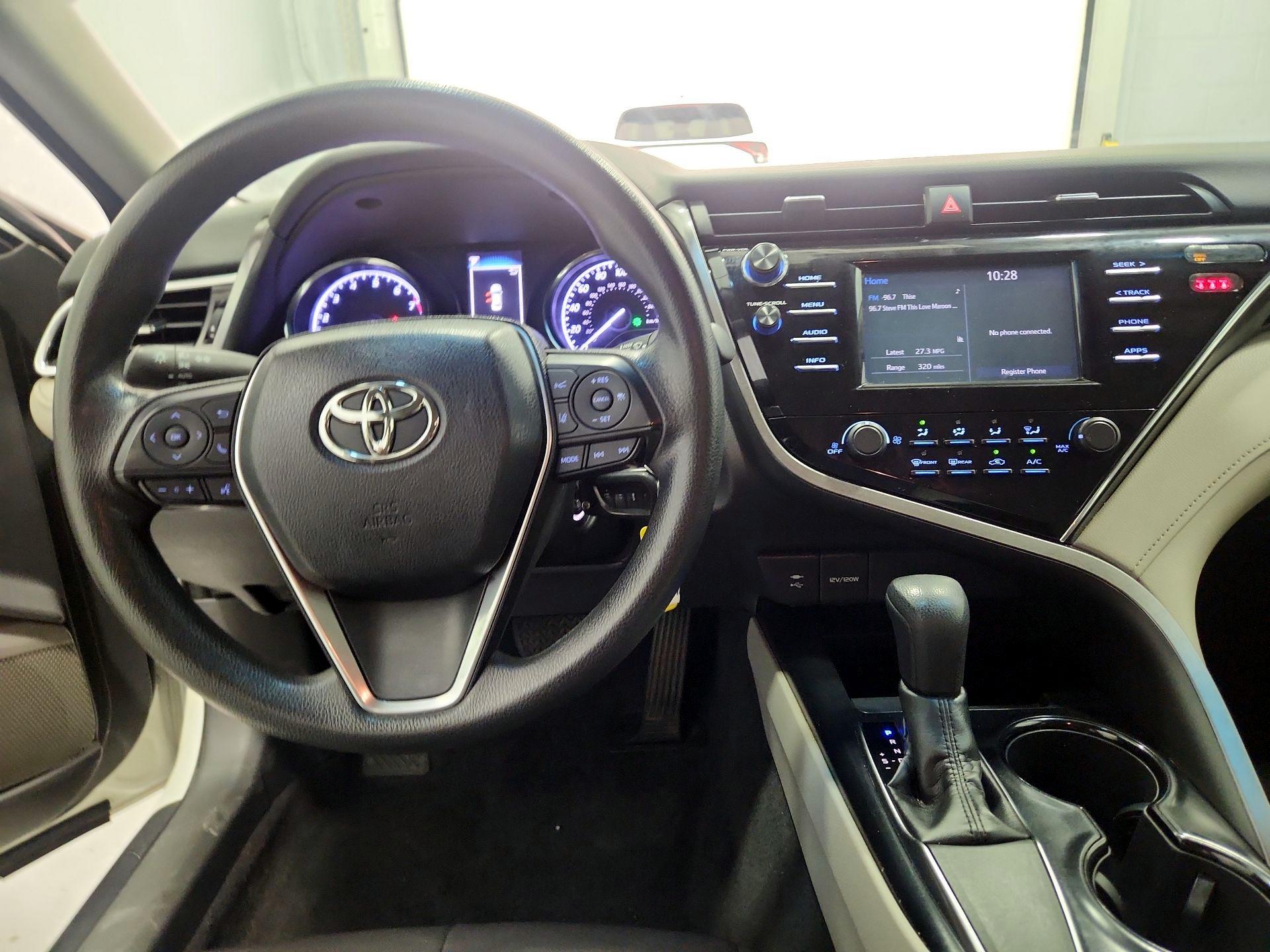 Thumbnail: 2018 Toyota Camry - 9