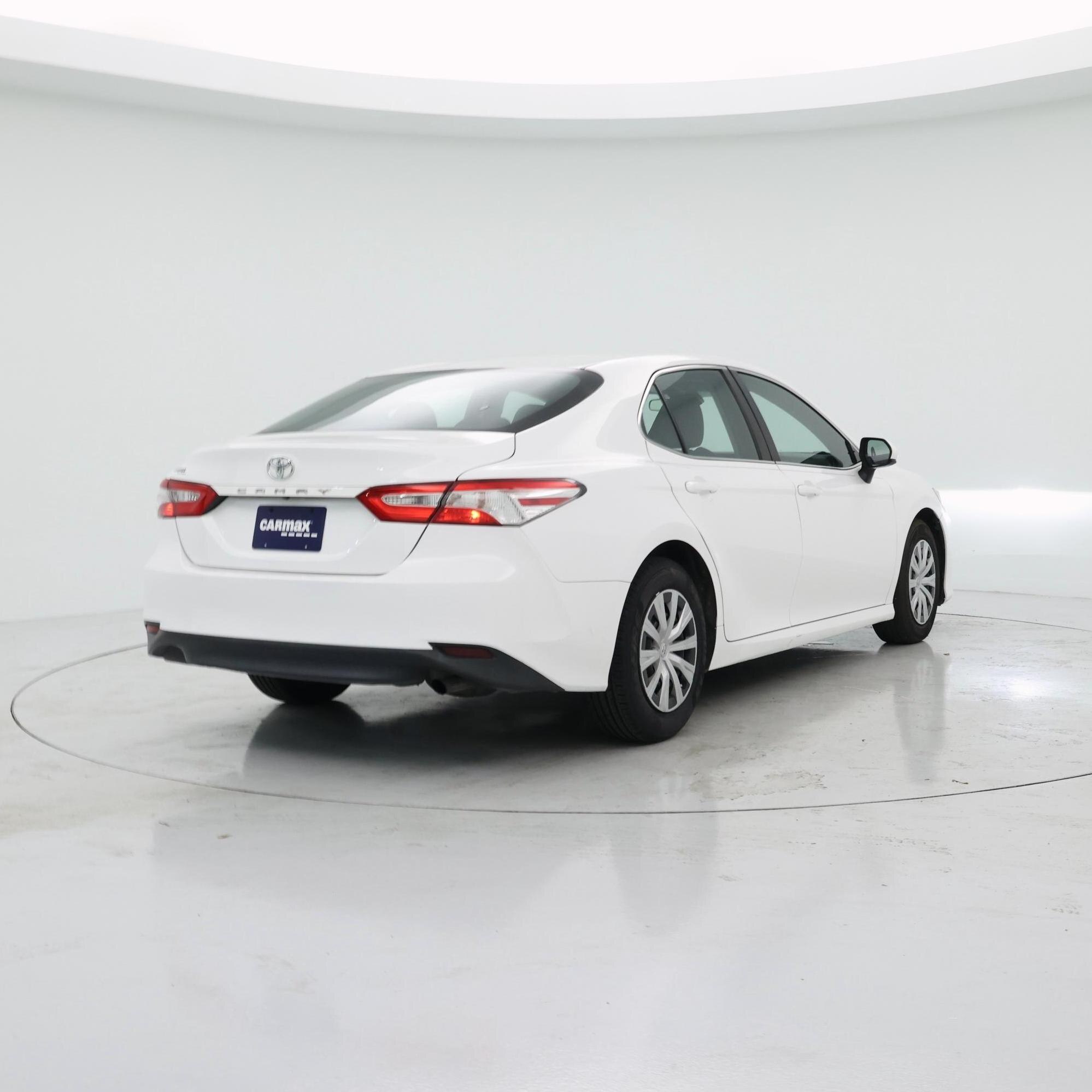 Thumbnail: 2018 Toyota Camry - 8