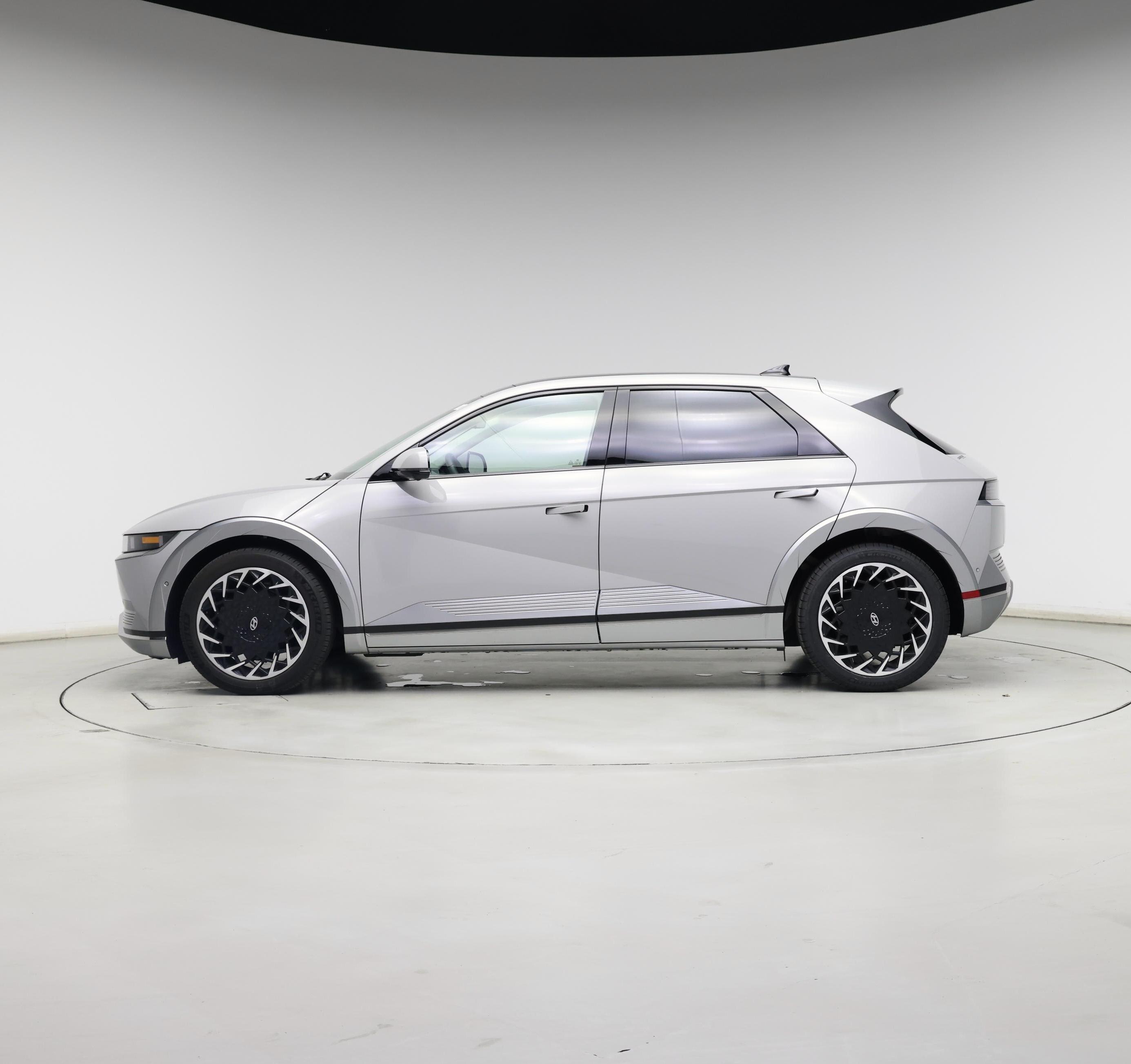 Thumbnail: 2024 Hyundai Ioniq 5 - 3