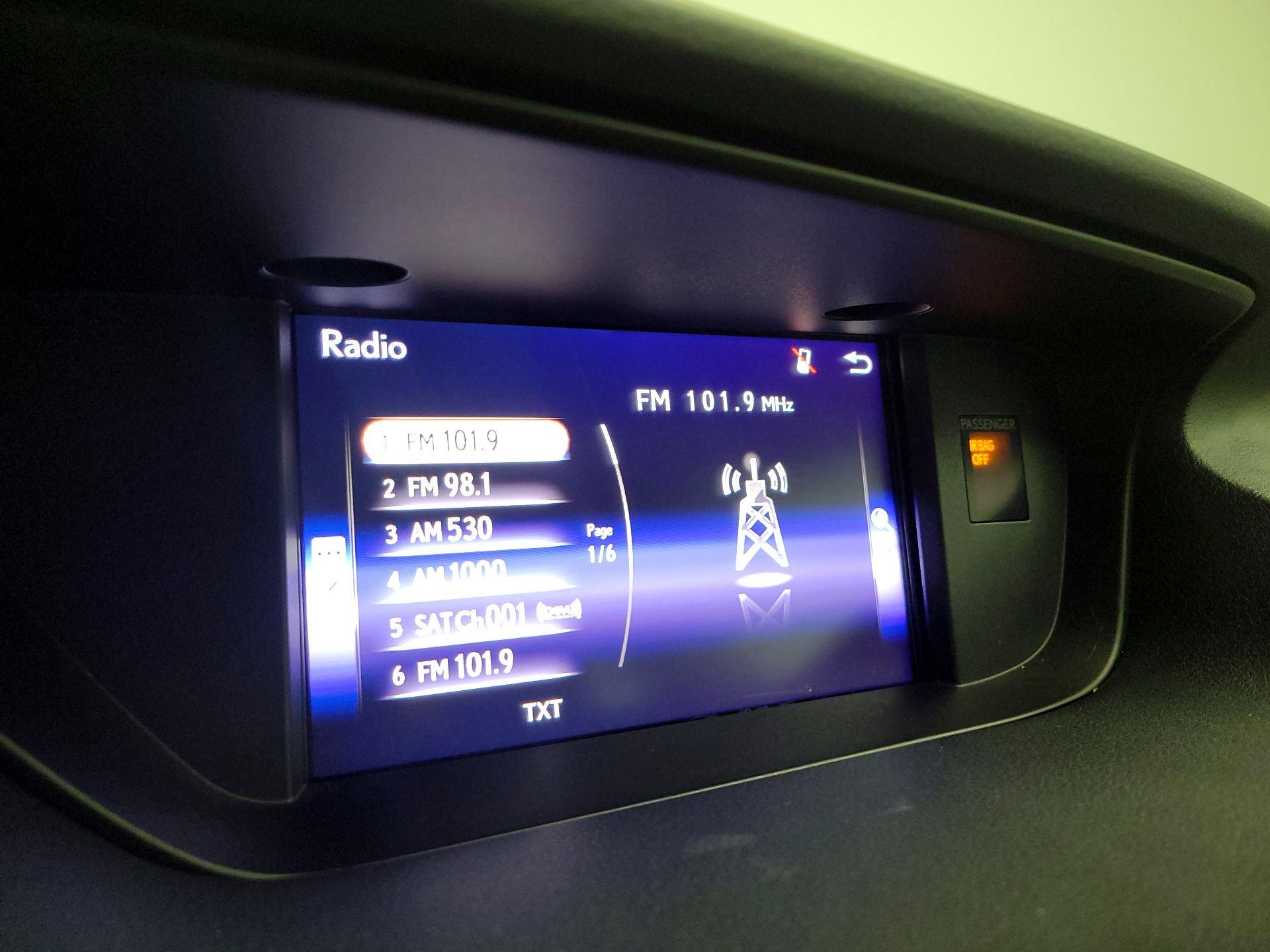 Thumbnail: 2018 Lexus ES - 13