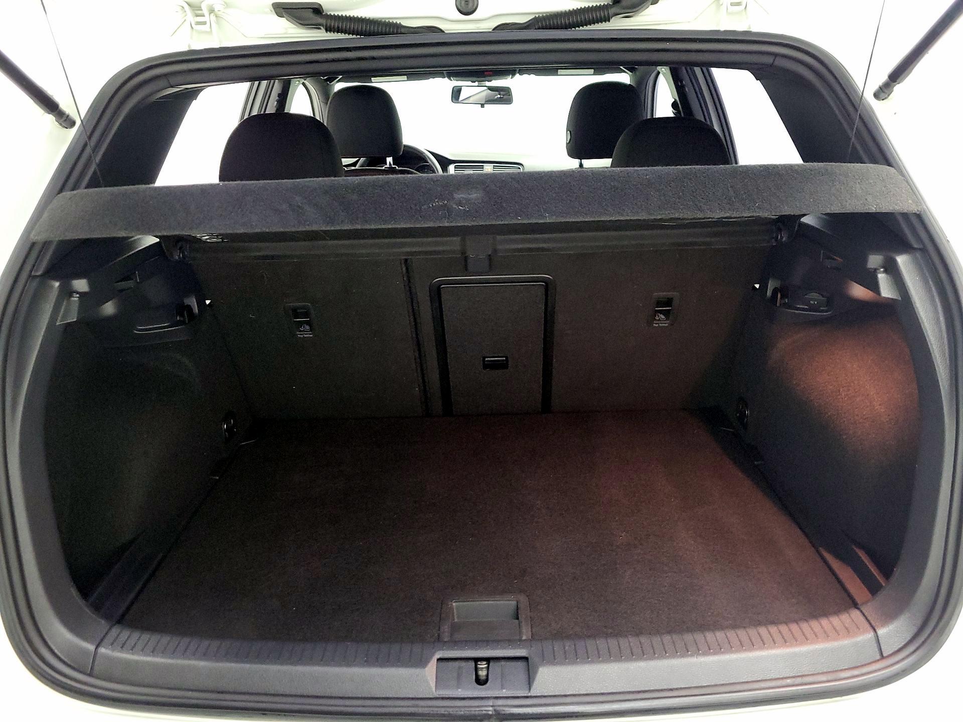 Thumbnail: 2017 Volkswagen Golf - 19