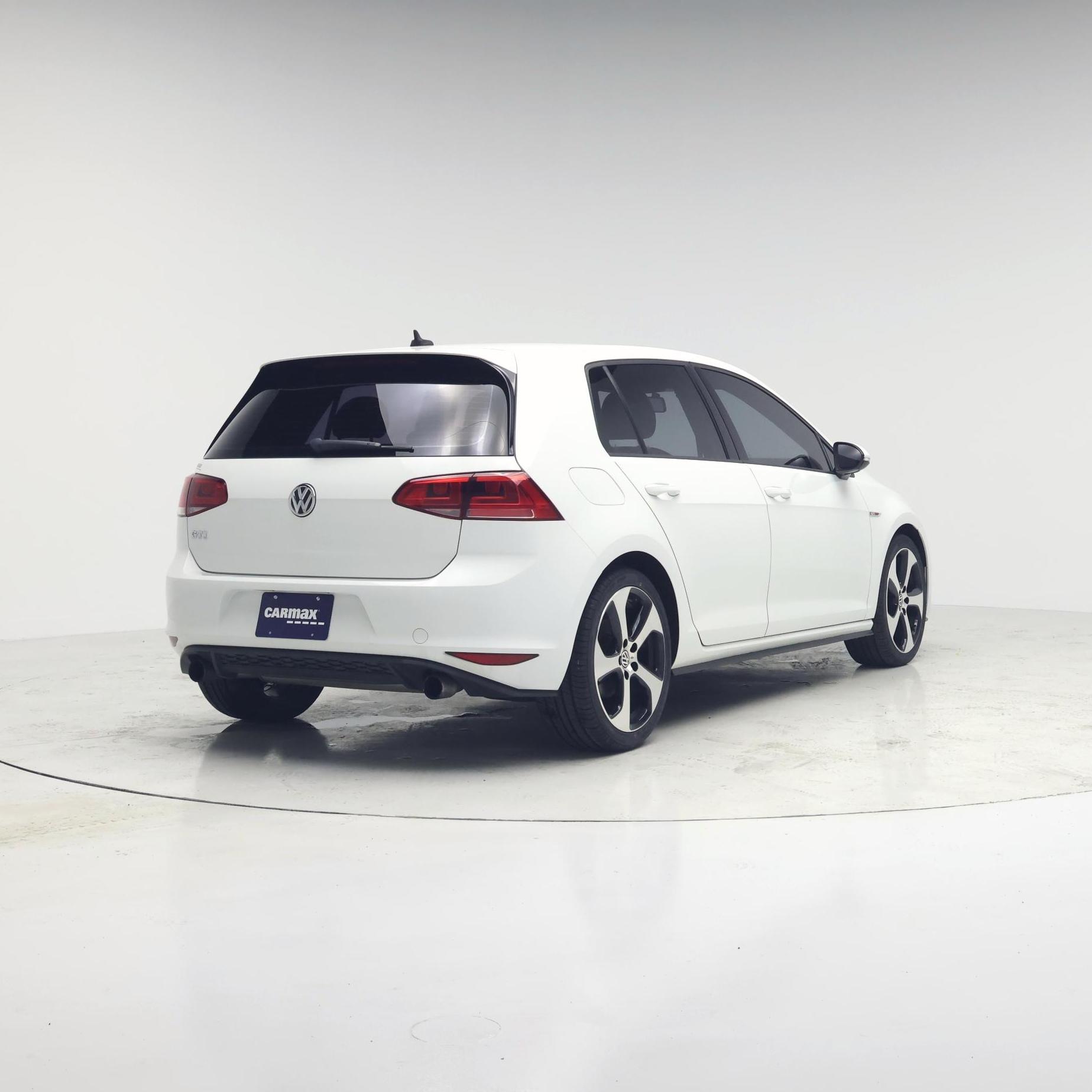 Thumbnail: 2017 Volkswagen Golf - 8