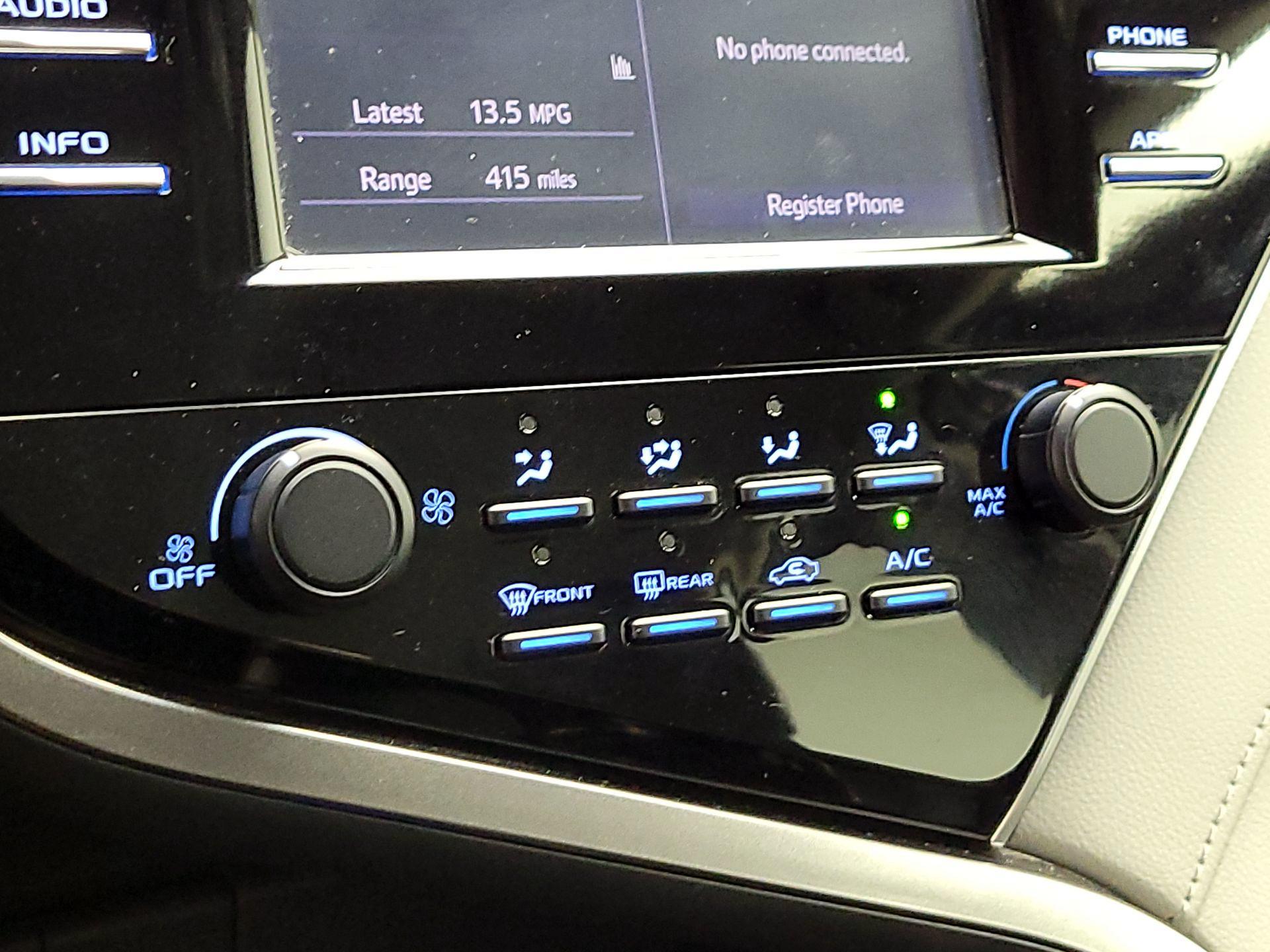 Thumbnail: 2018 Toyota Camry - 16
