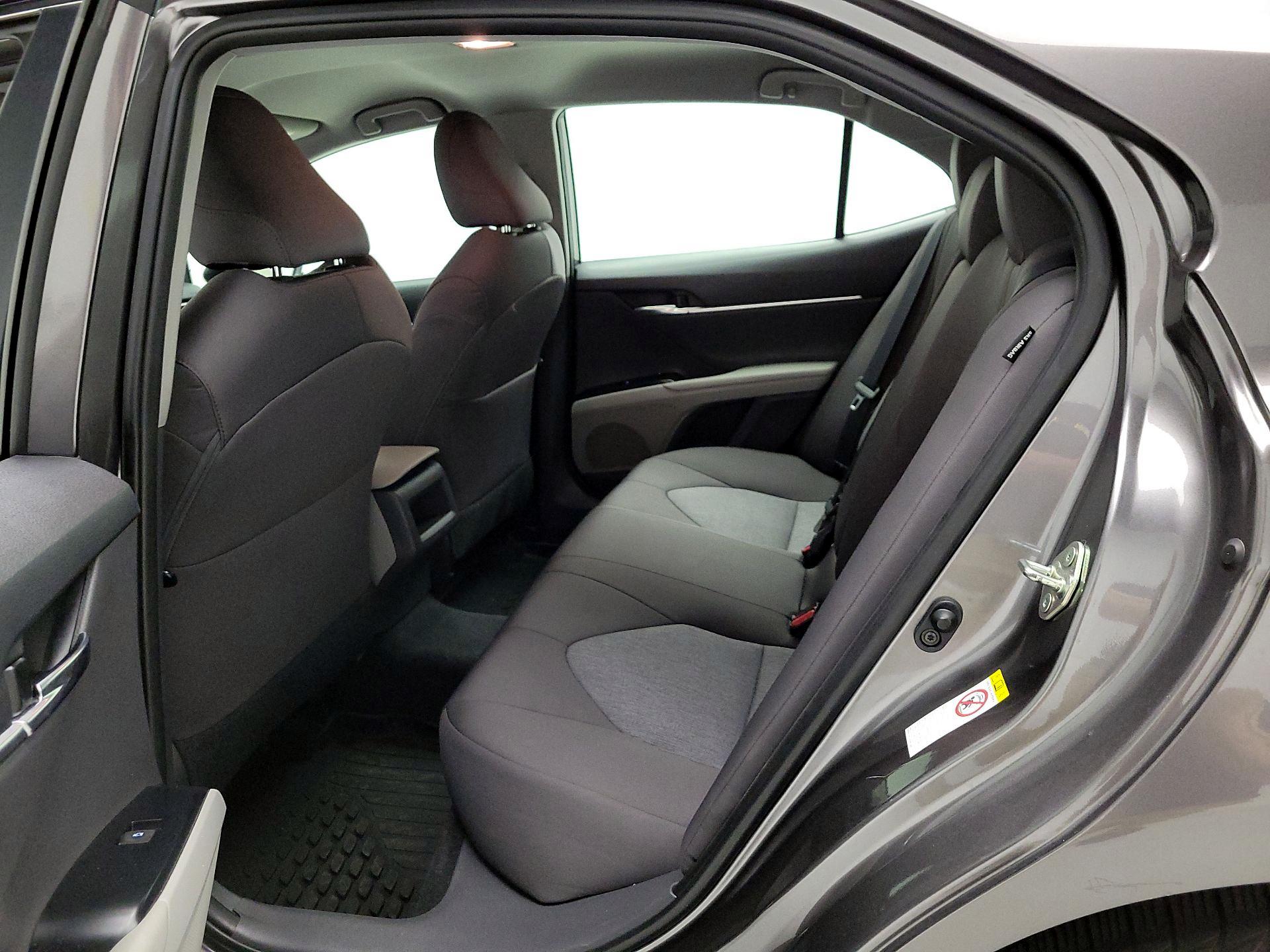 Thumbnail: 2018 Toyota Camry - 19