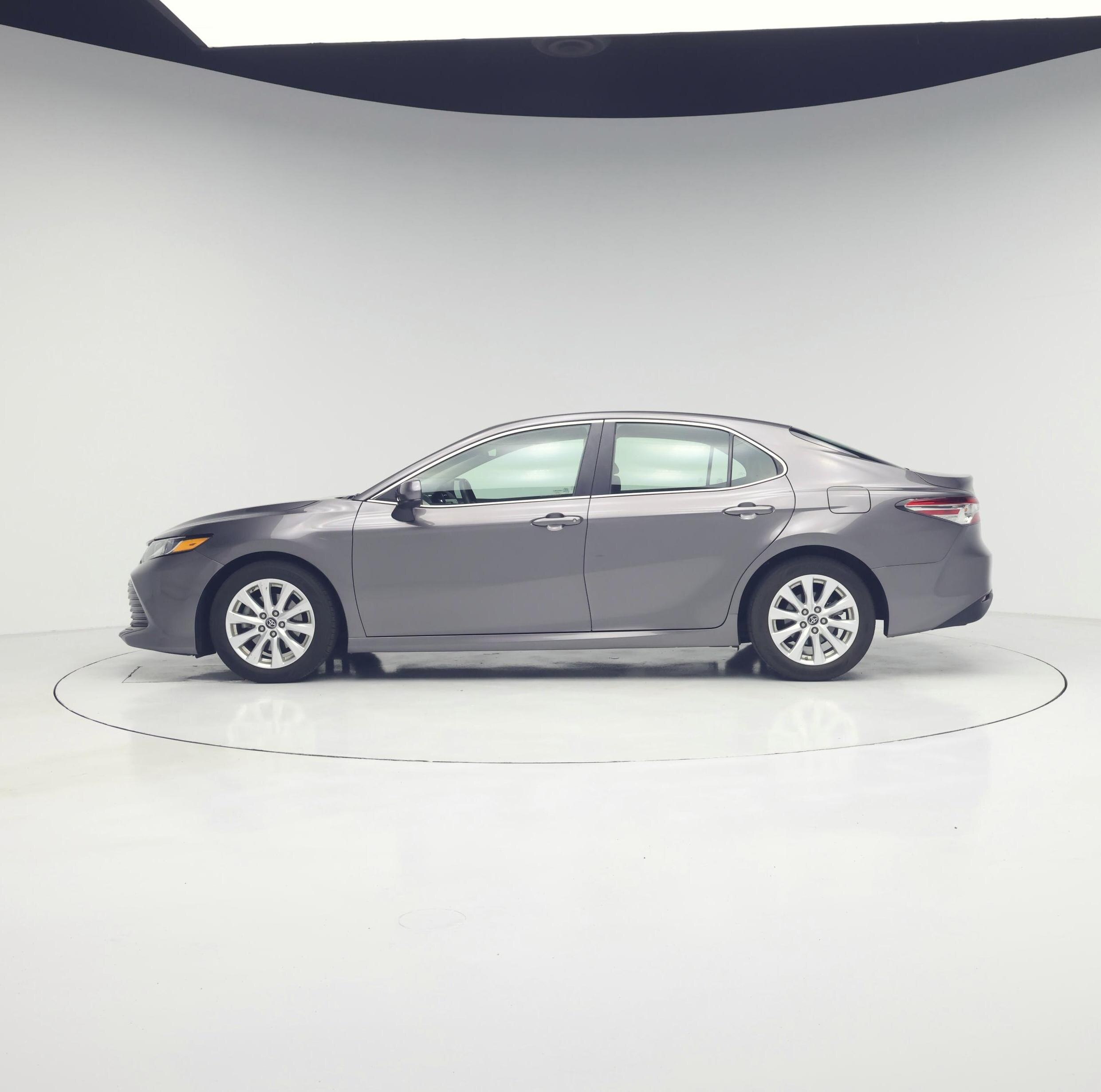 Thumbnail: 2018 Toyota Camry - 3