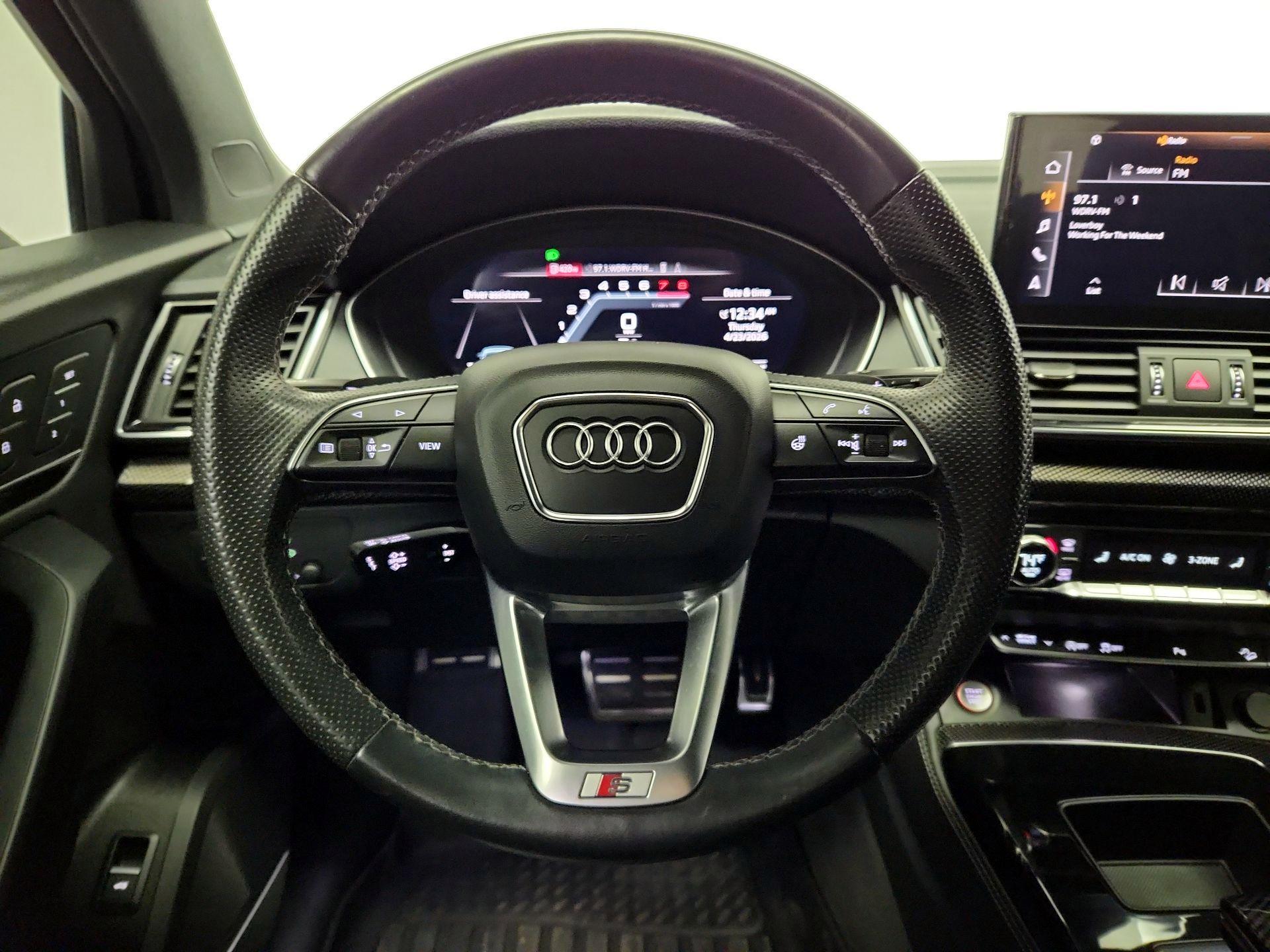 Thumbnail: 2021 Audi SQ5 - 10