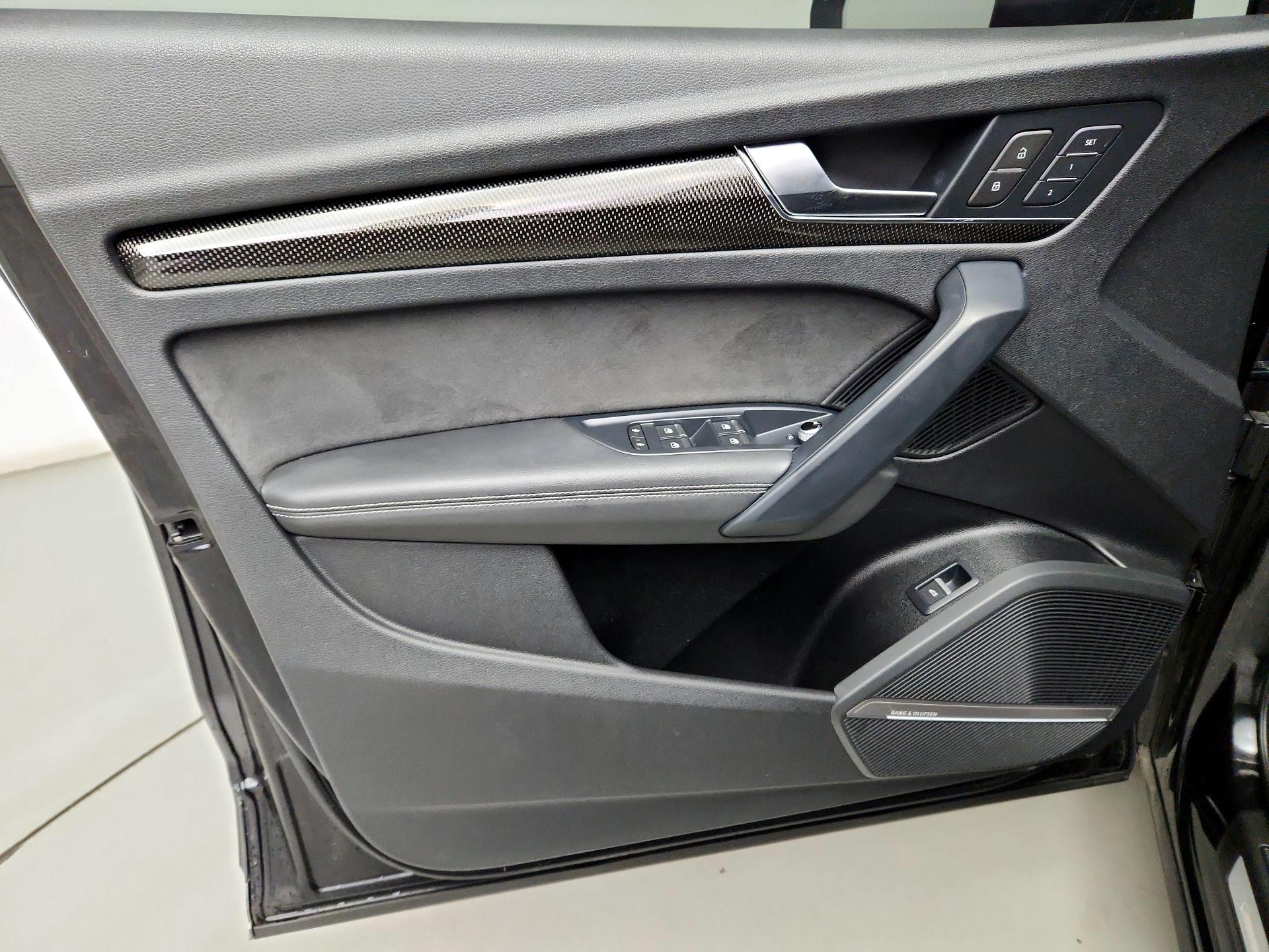 Thumbnail: 2021 Audi SQ5 - 12