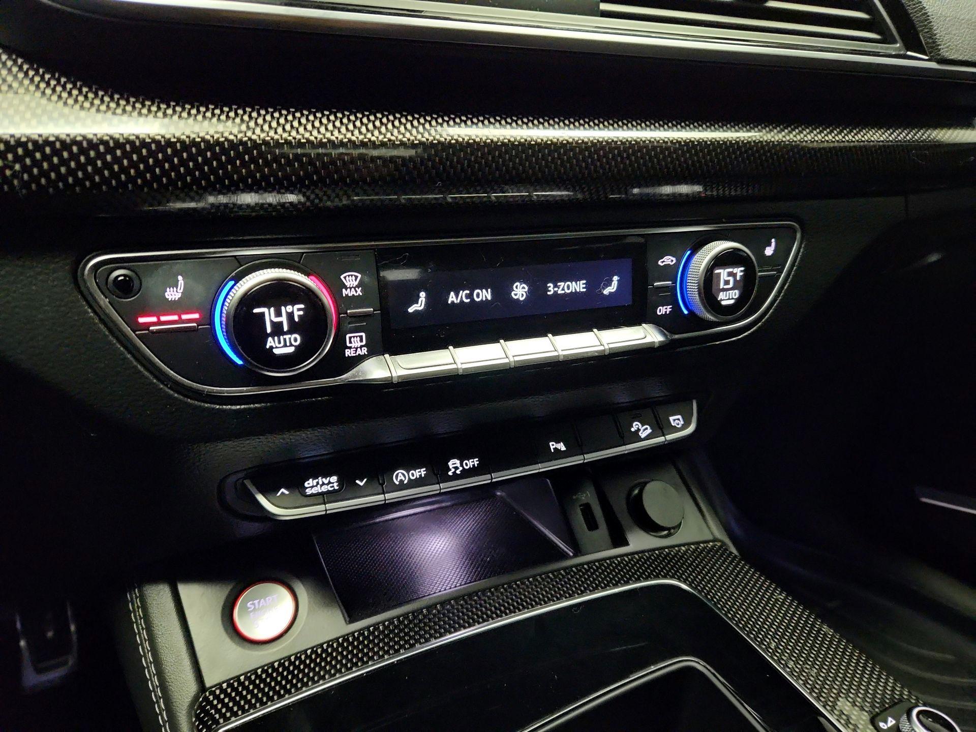 Thumbnail: 2021 Audi SQ5 - 17