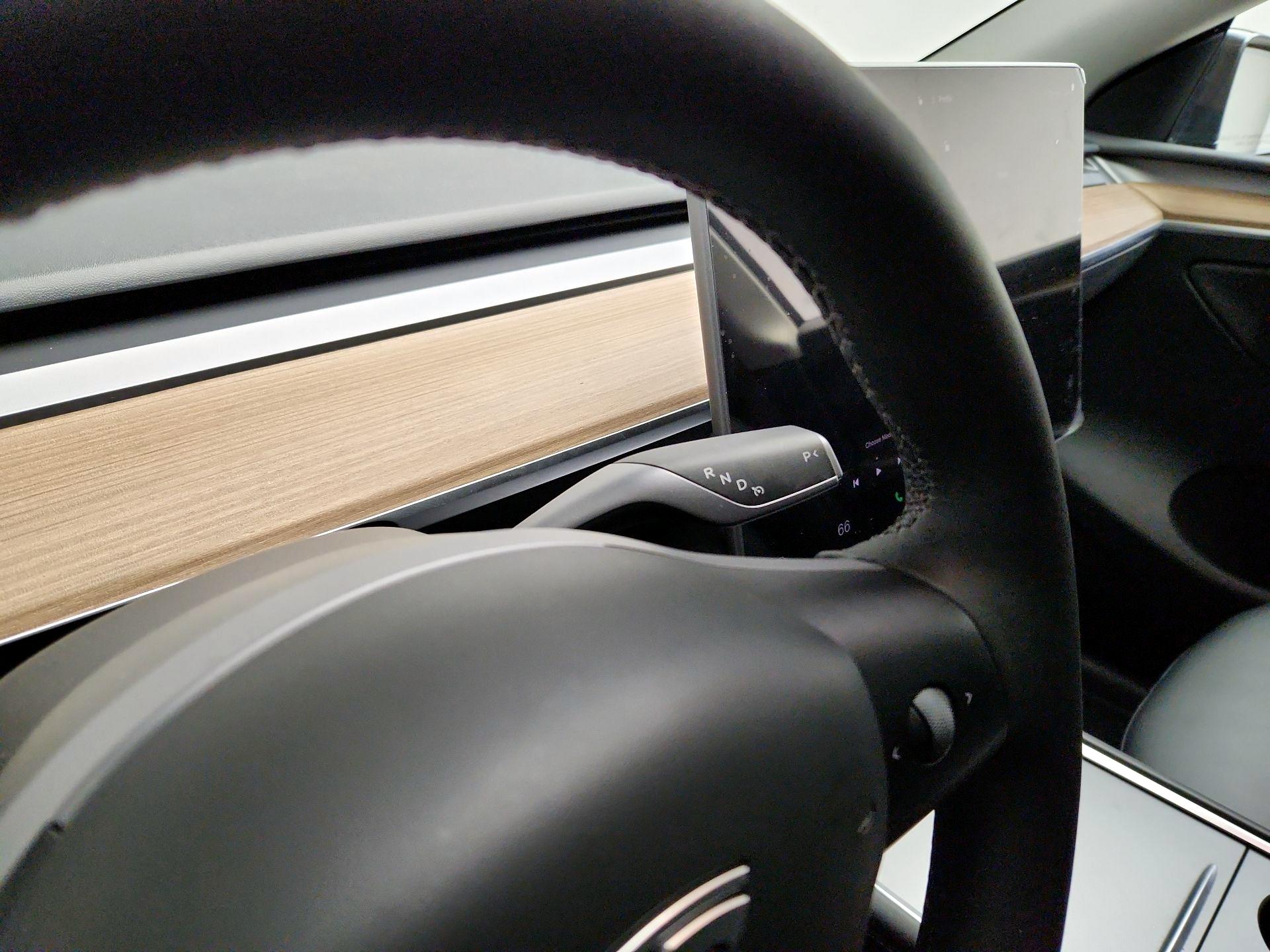 Thumbnail: 2025 Tesla Model Y - 17
