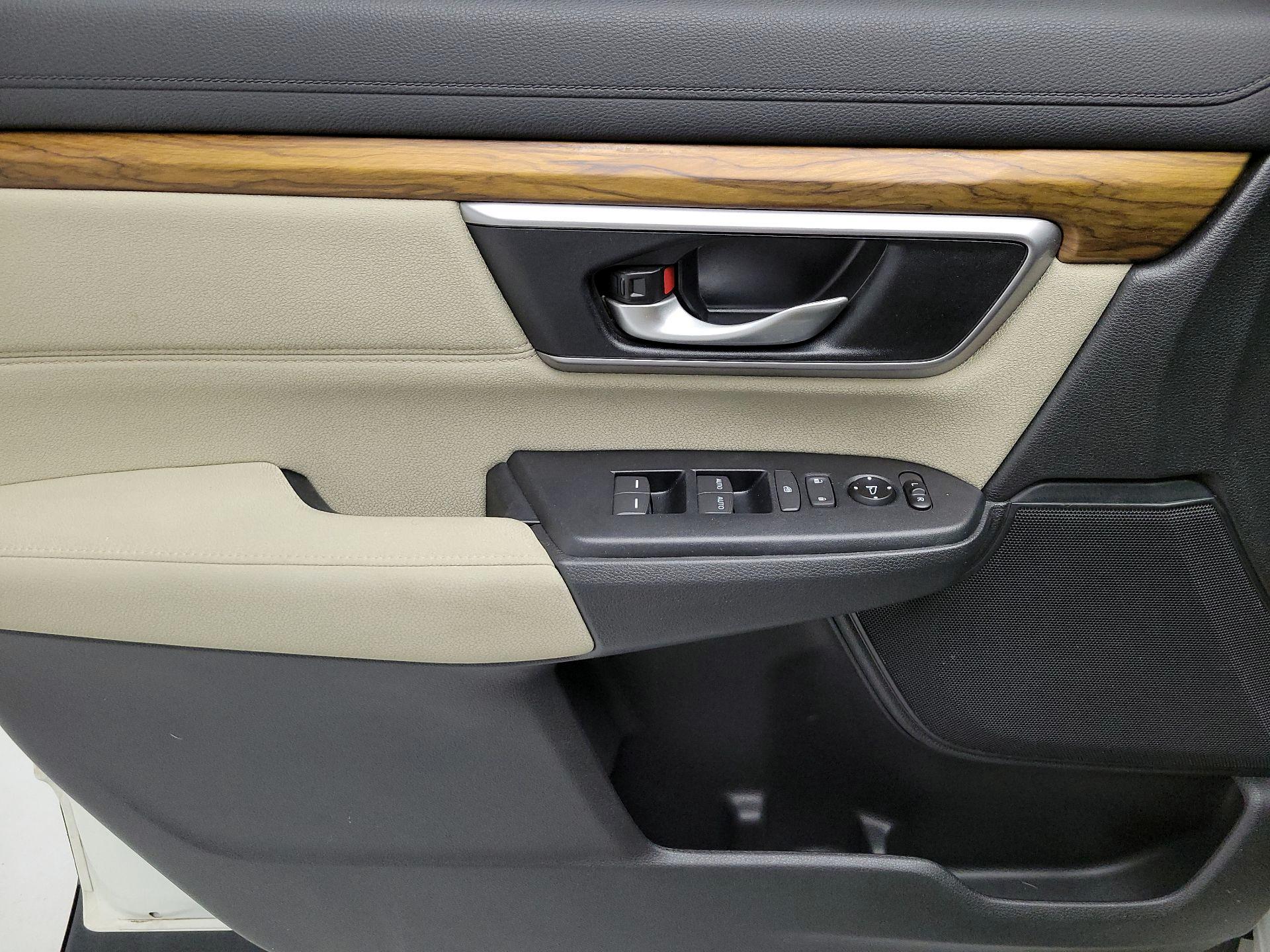 Thumbnail: 2017 Honda CR-V - 12