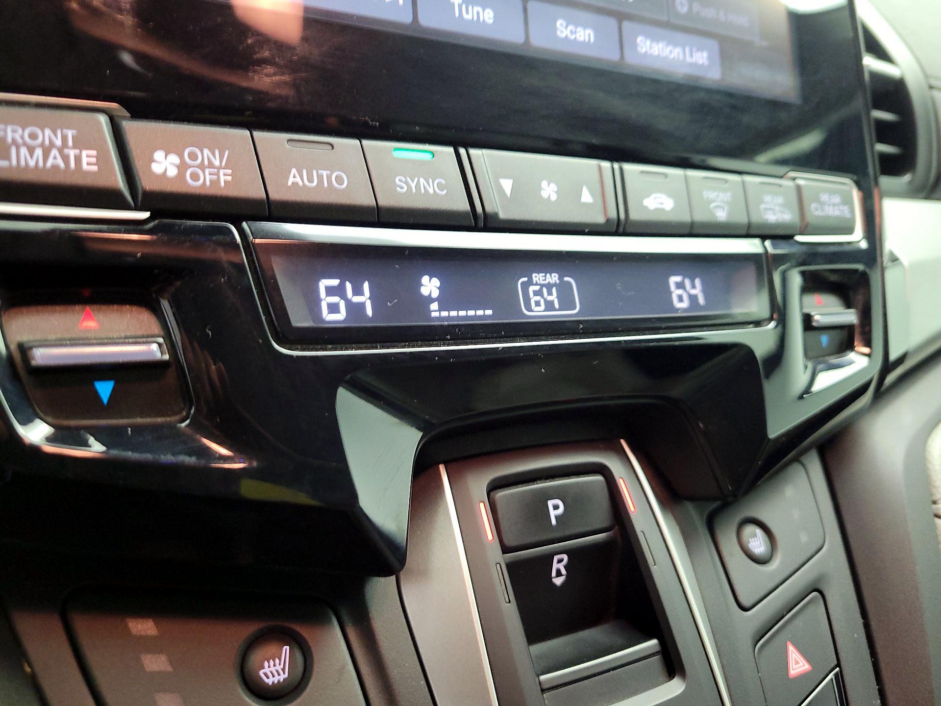 Thumbnail: 2021 Honda Odyssey - 14