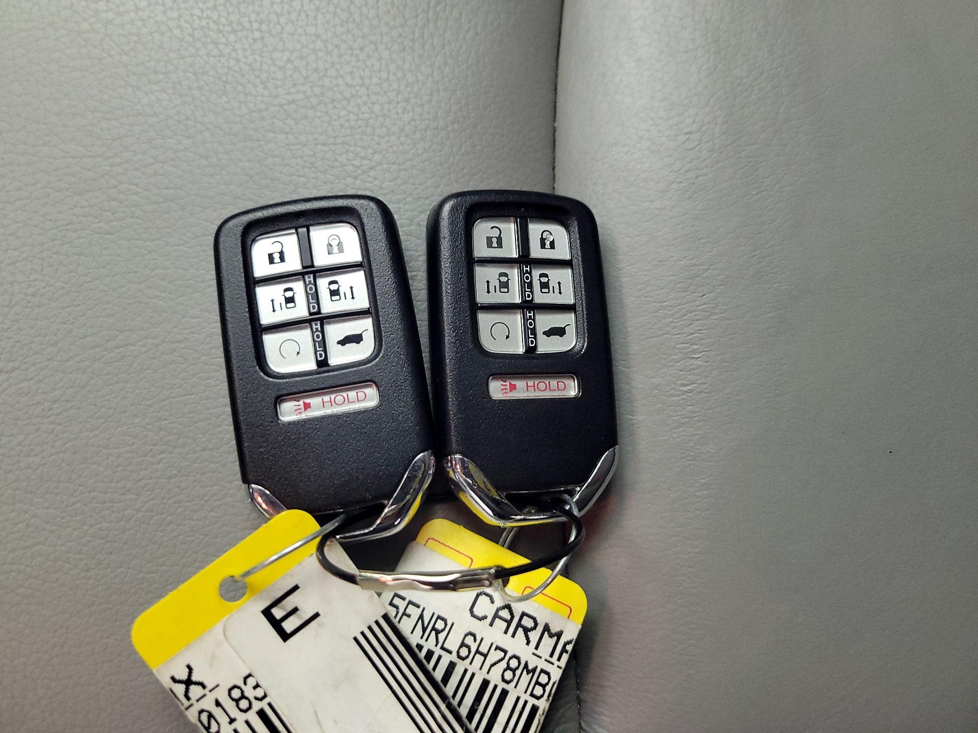 Thumbnail: 2021 Honda Odyssey - 18