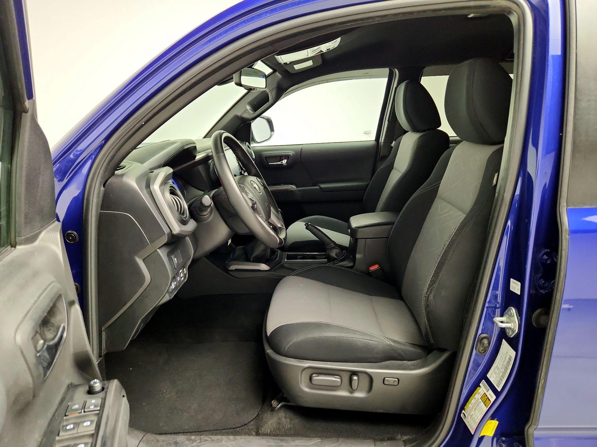 Thumbnail: 2022 Toyota Tacoma - 11