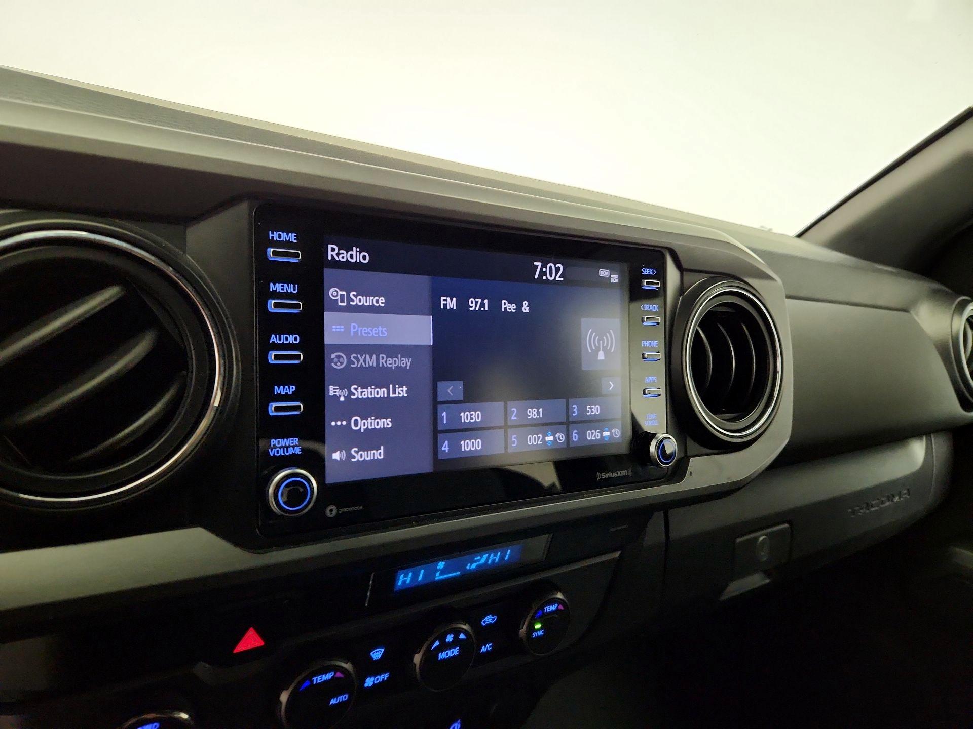 Thumbnail: 2022 Toyota Tacoma - 15