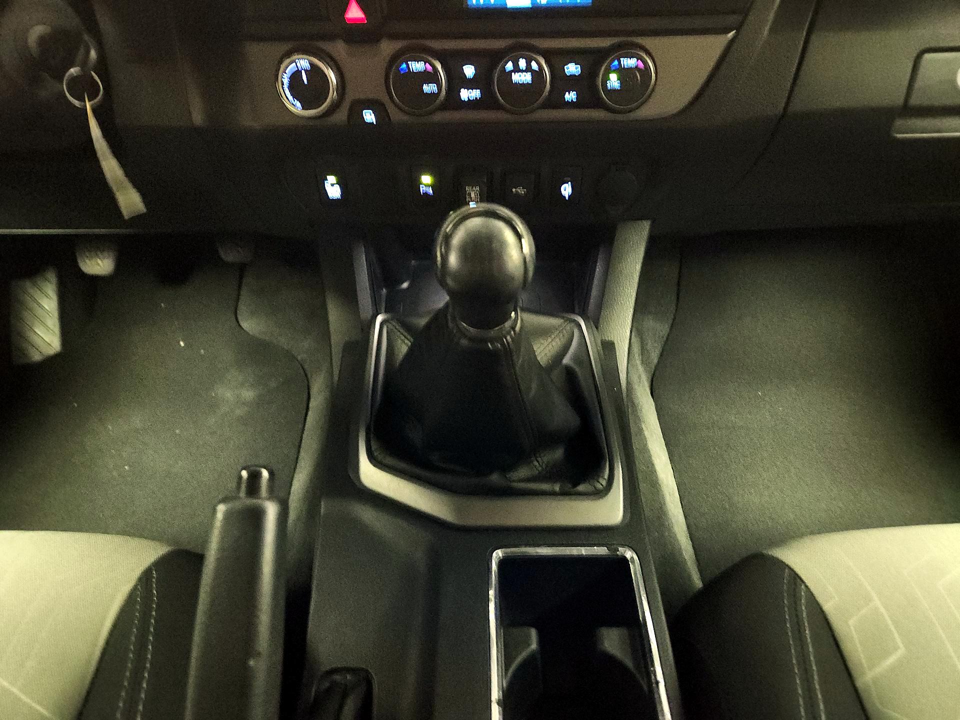 Thumbnail: 2022 Toyota Tacoma - 17