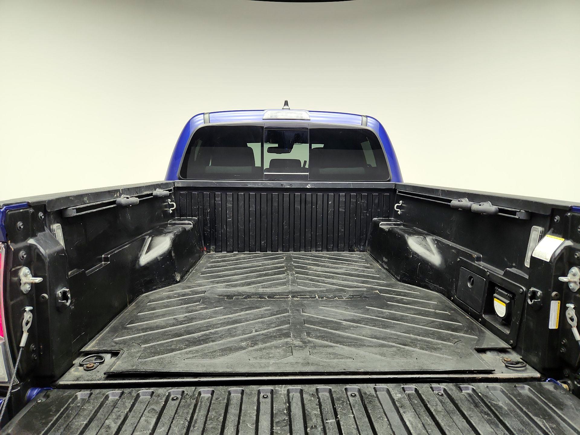 Thumbnail: 2022 Toyota Tacoma - 19