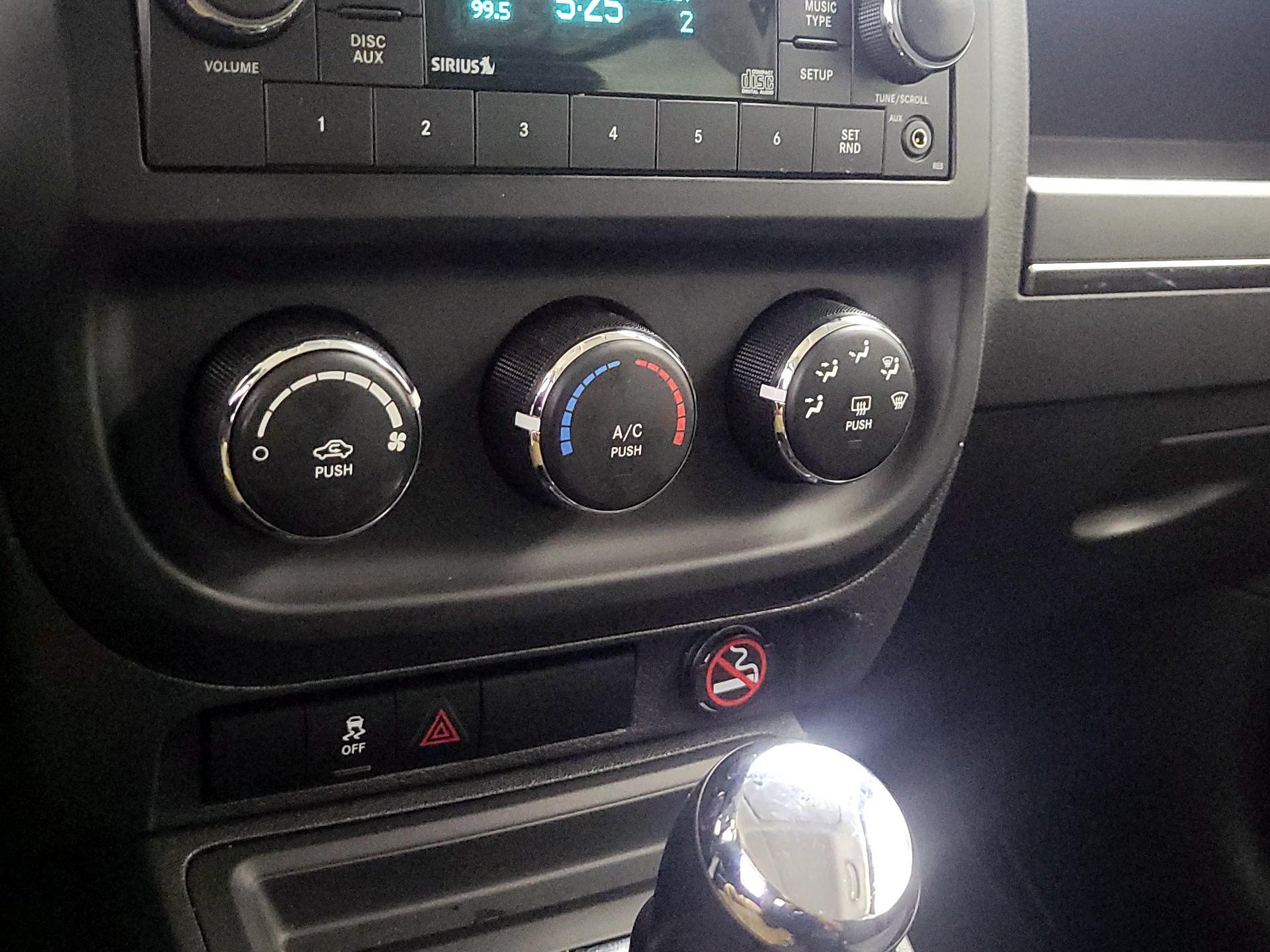 Thumbnail: 2017 Jeep Patriot - 14