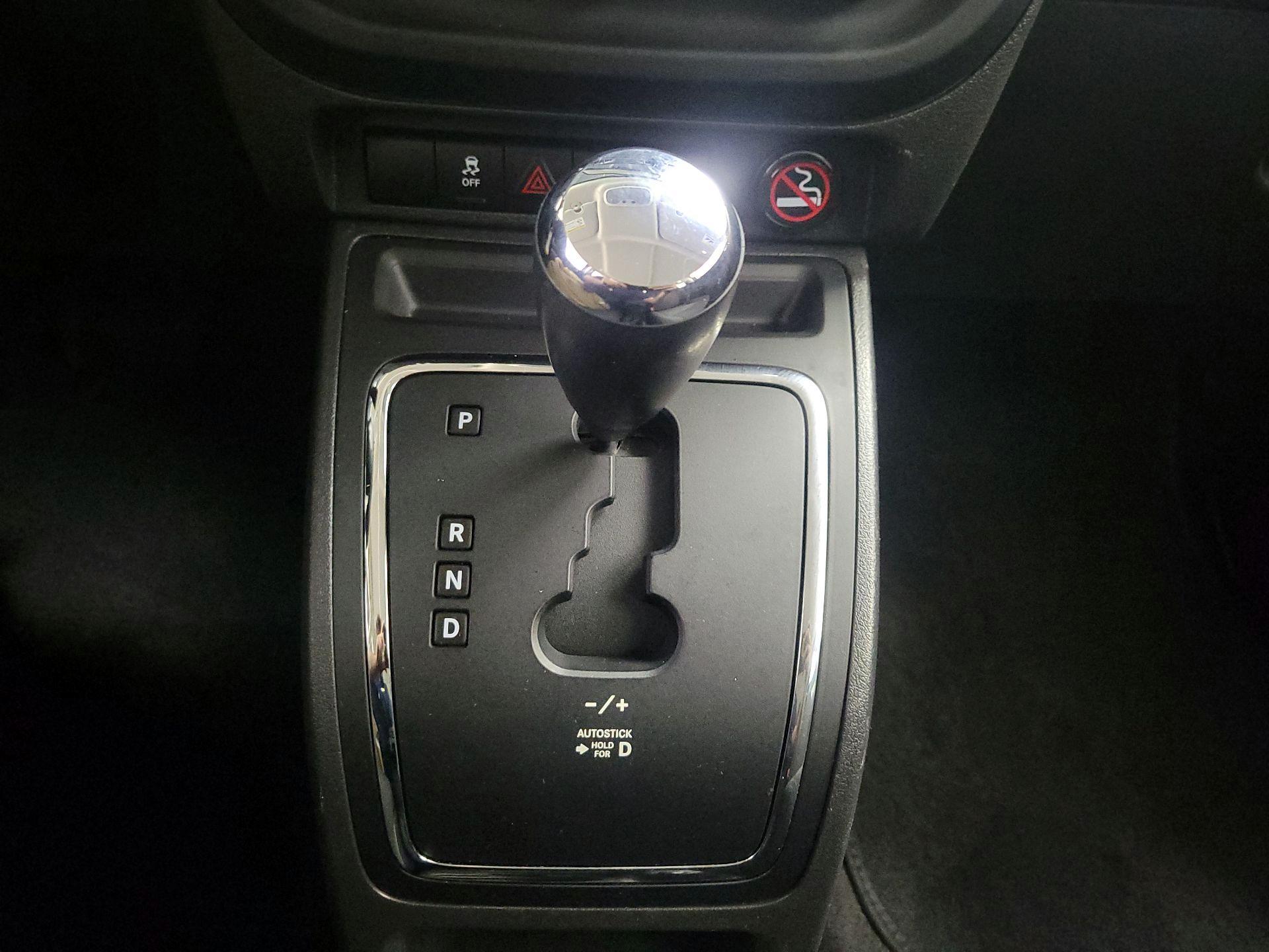 Thumbnail: 2017 Jeep Patriot - 15