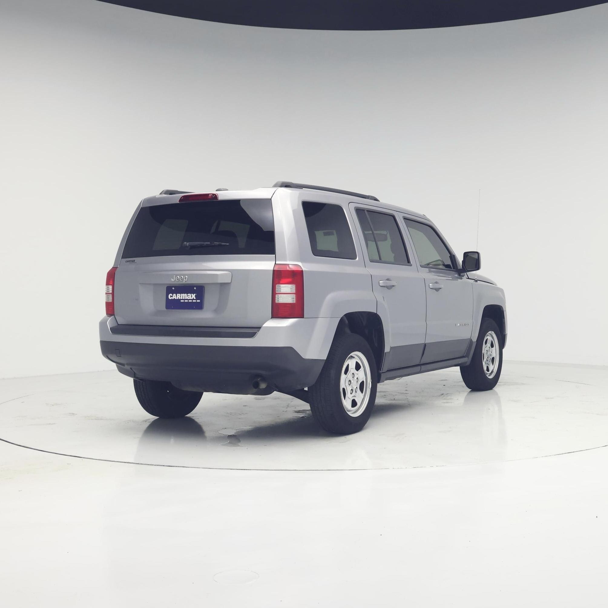 Thumbnail: 2017 Jeep Patriot - 8