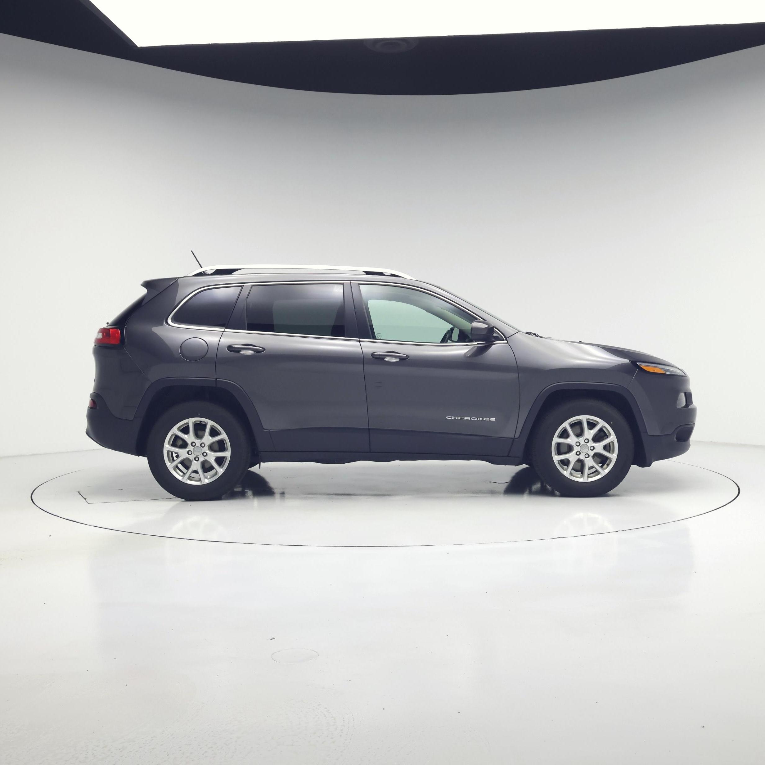 Thumbnail: 2016 Jeep Cherokee - 7