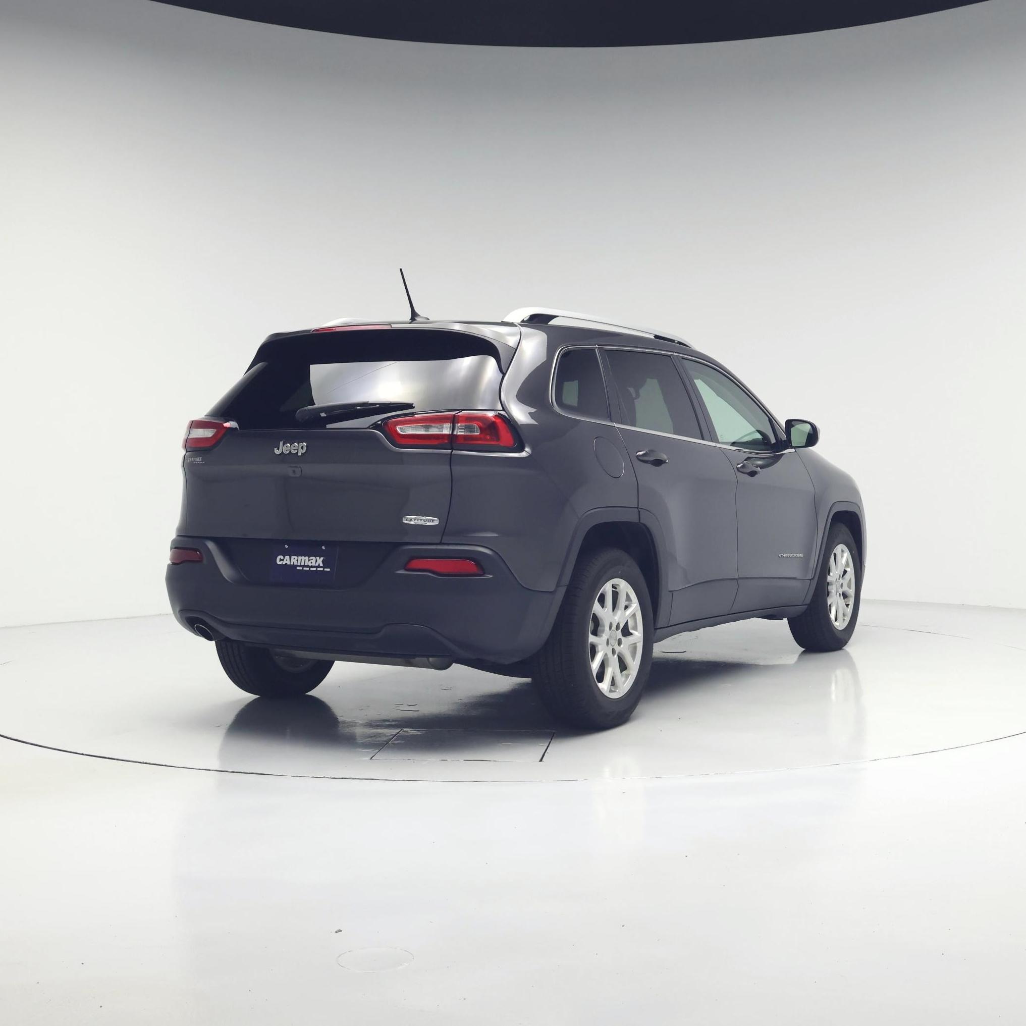 Thumbnail: 2016 Jeep Cherokee - 8