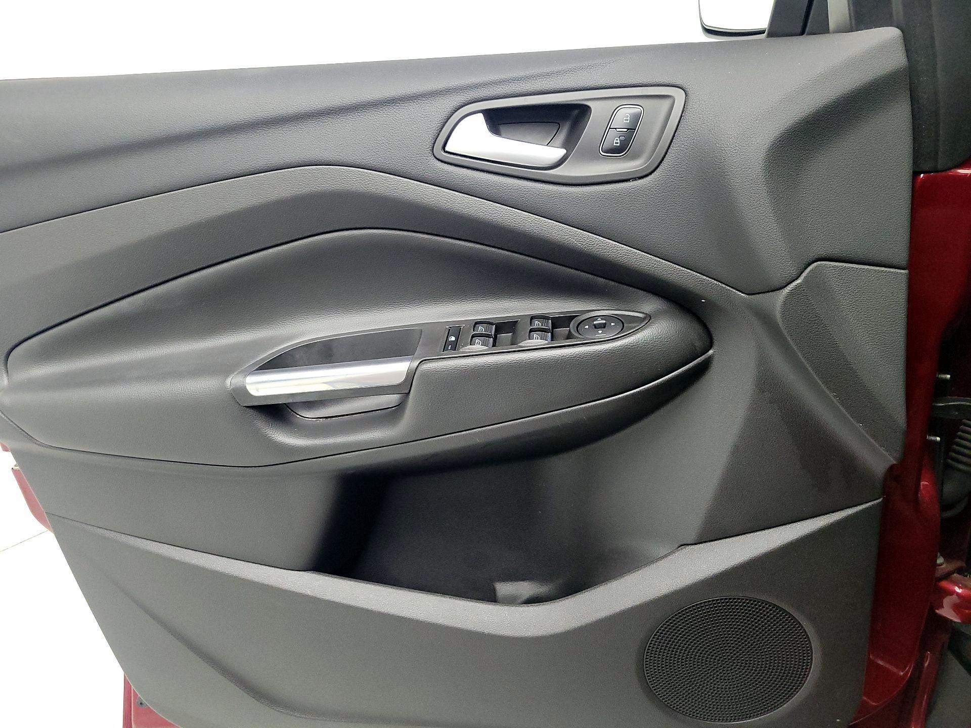 Thumbnail: 2017 Ford Escape - 12