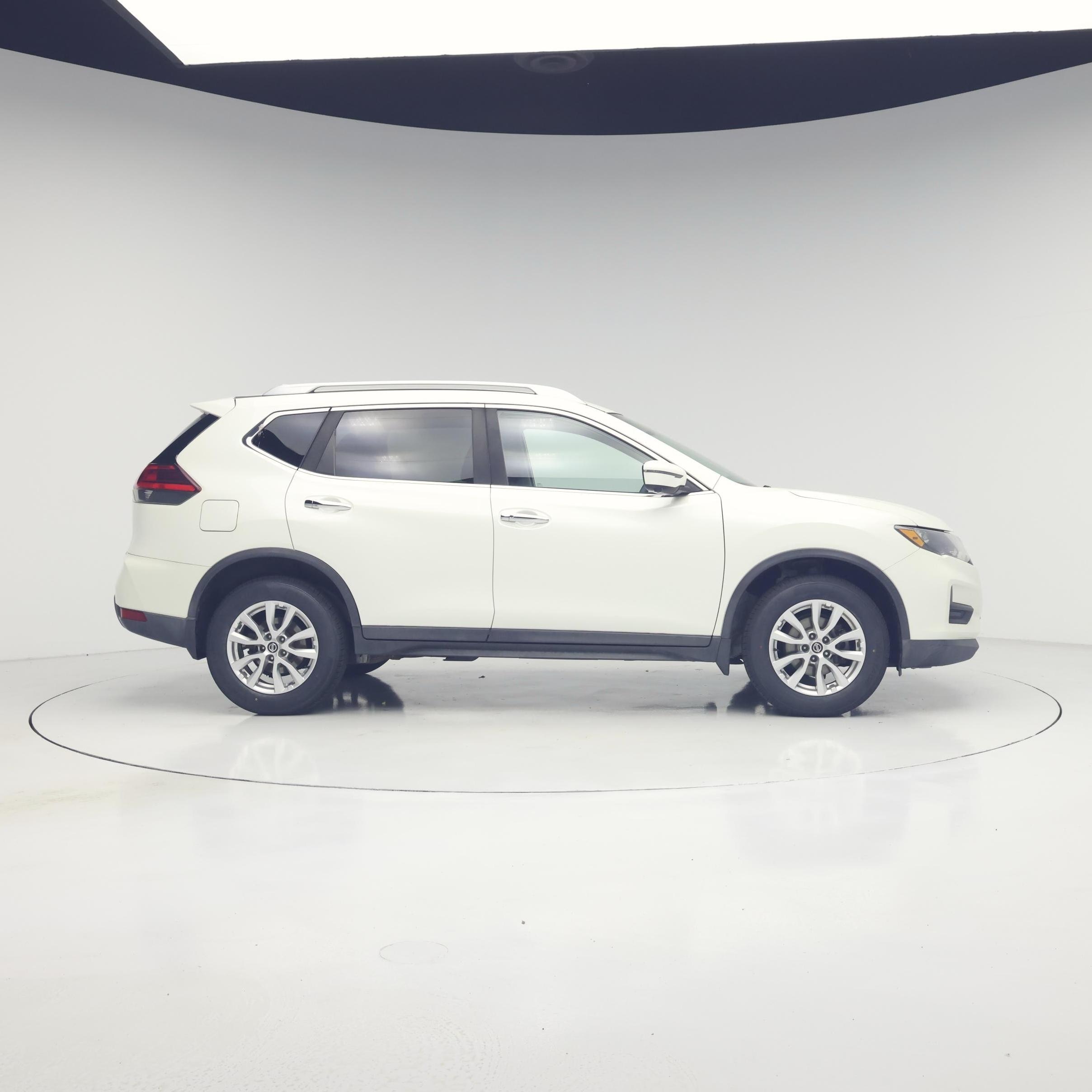 Thumbnail: 2017 Nissan Rogue - 7