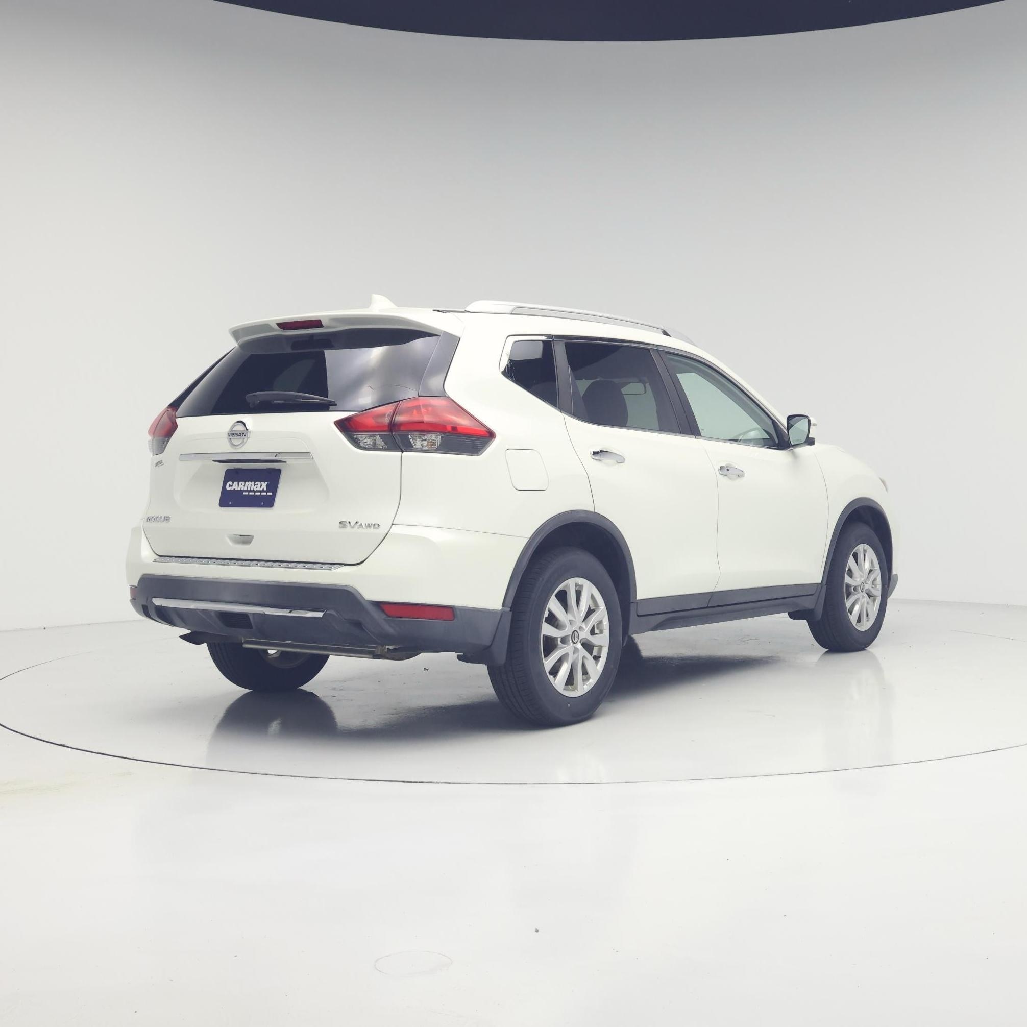 Thumbnail: 2017 Nissan Rogue - 8