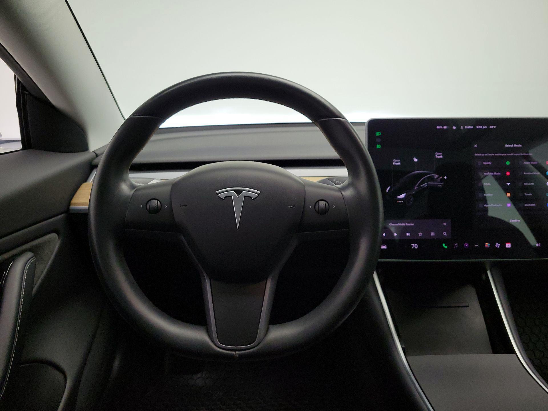 Thumbnail: 2019 Tesla Model 3 - 10
