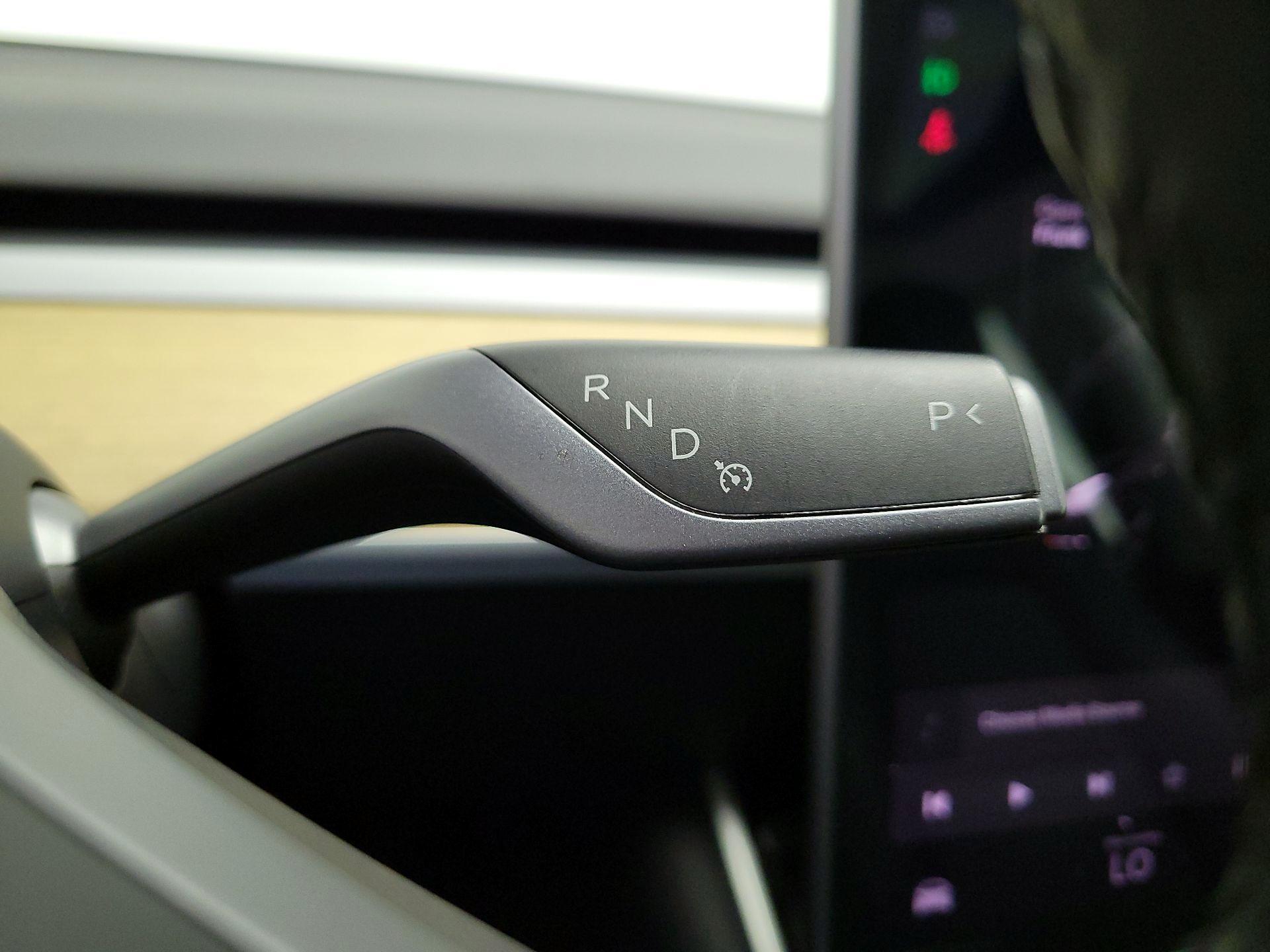 Thumbnail: 2019 Tesla Model 3 - 17