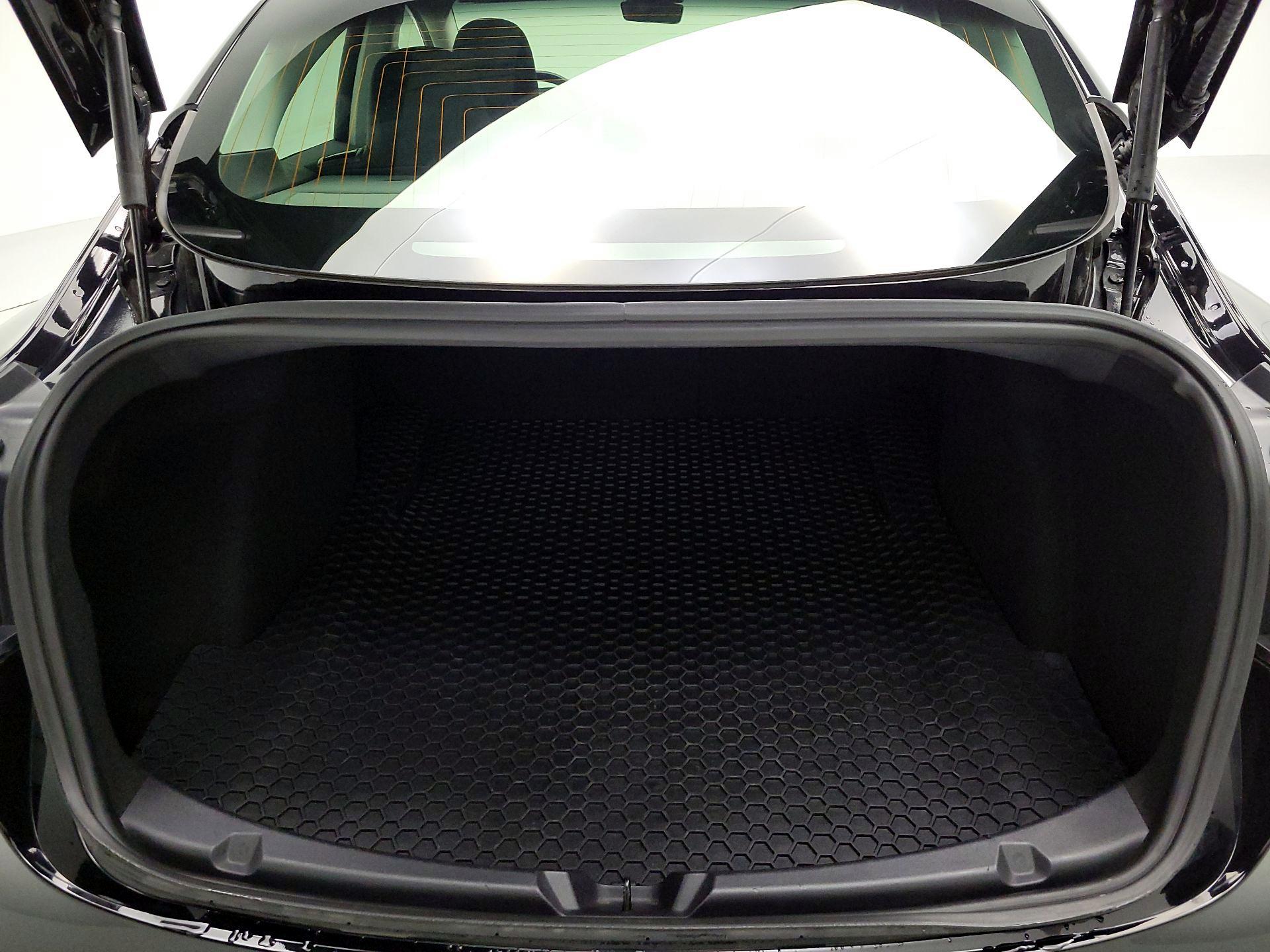 Thumbnail: 2019 Tesla Model 3 - 20