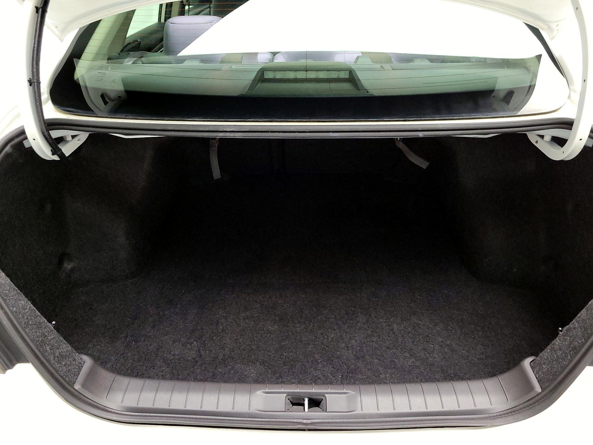 Thumbnail: 2014 Nissan Altima - 18