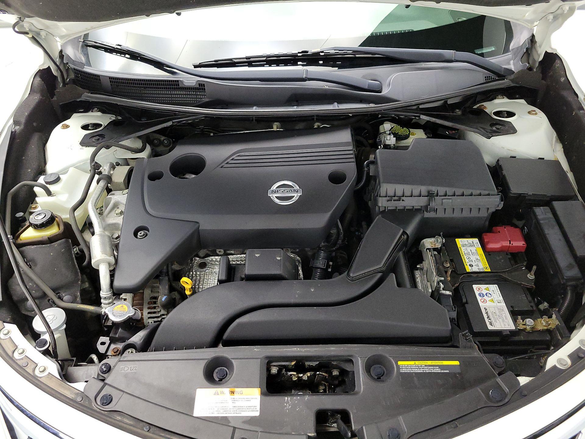 Thumbnail: 2014 Nissan Altima - 19