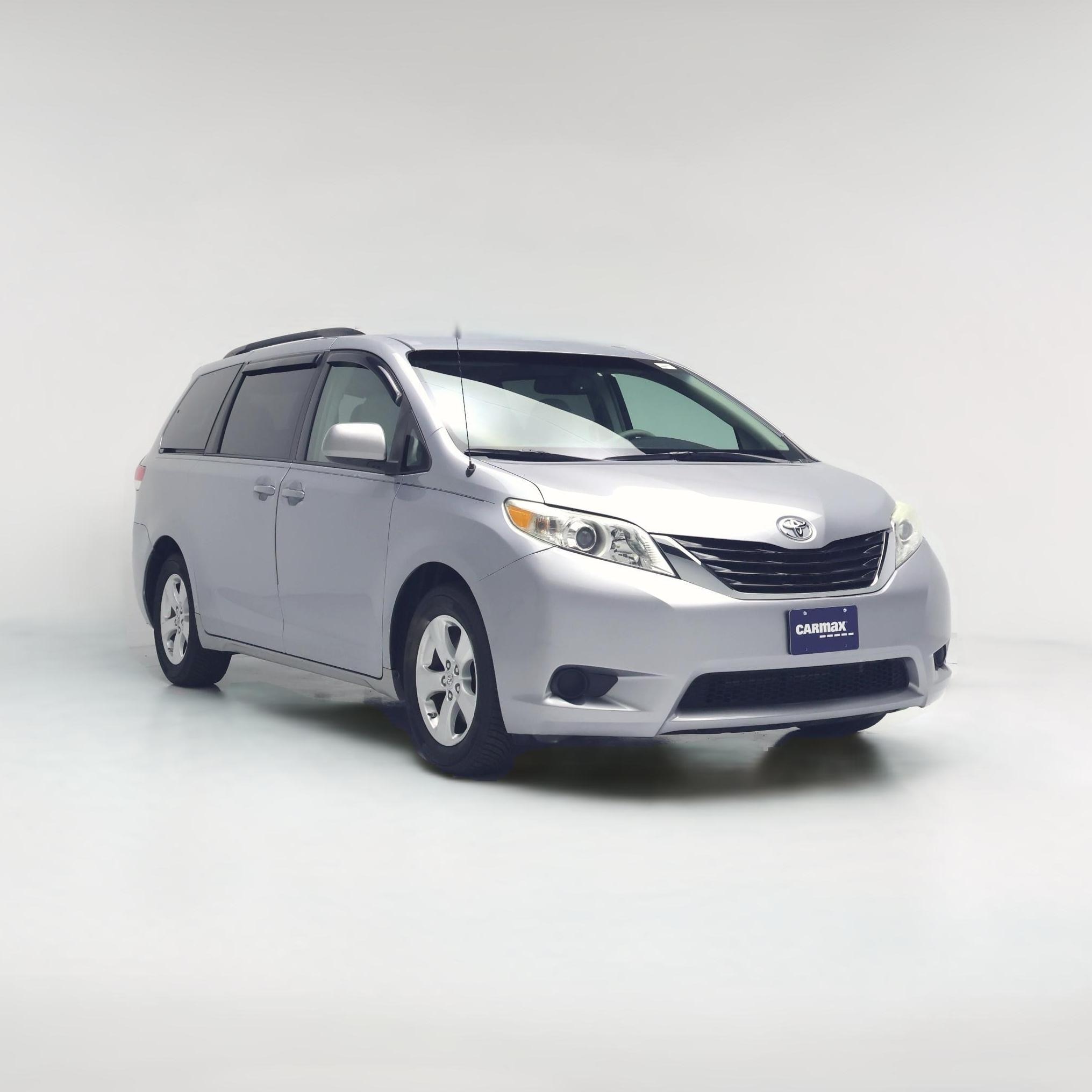 Thumbnail: 2014 Toyota Sienna - 1