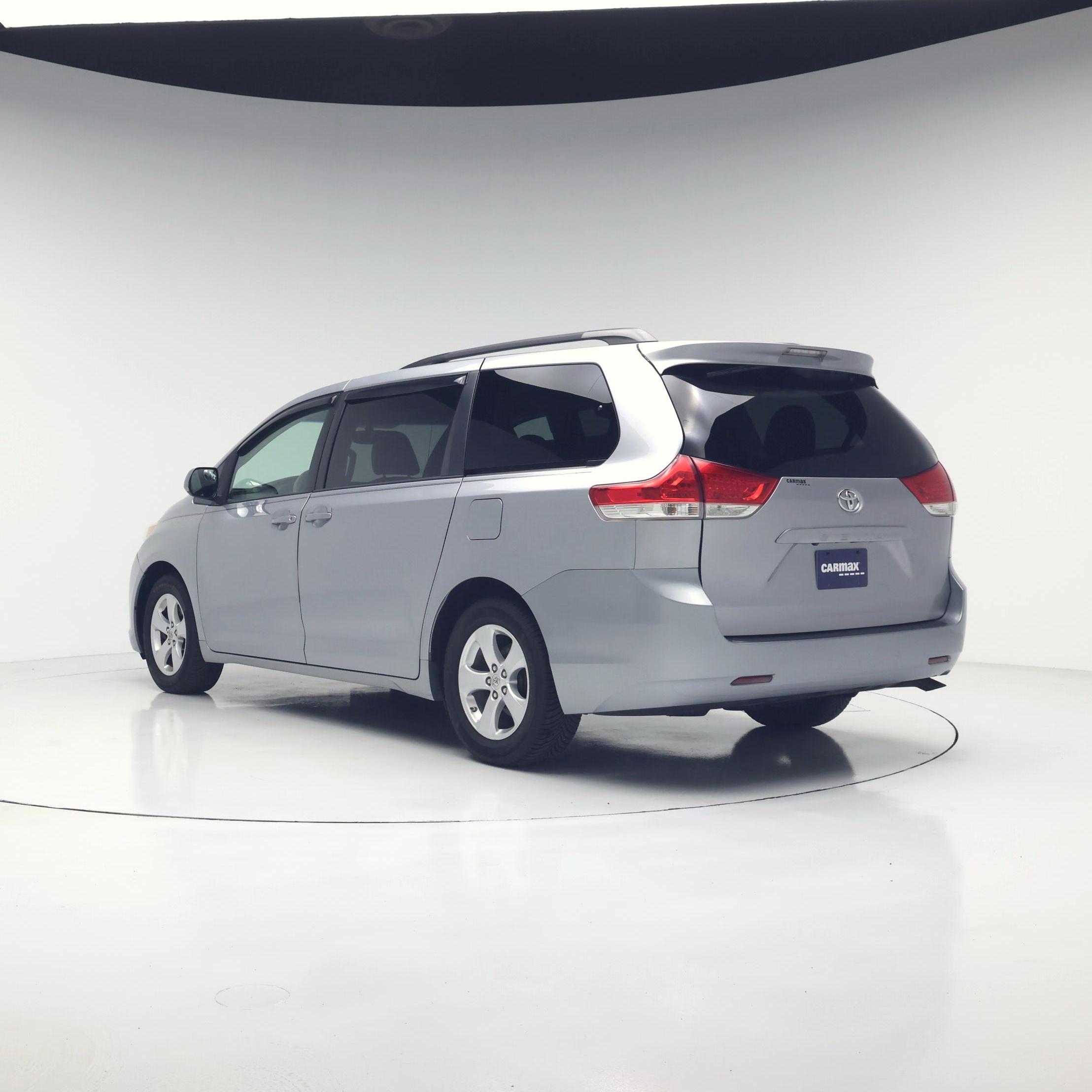 Thumbnail: 2014 Toyota Sienna - 2