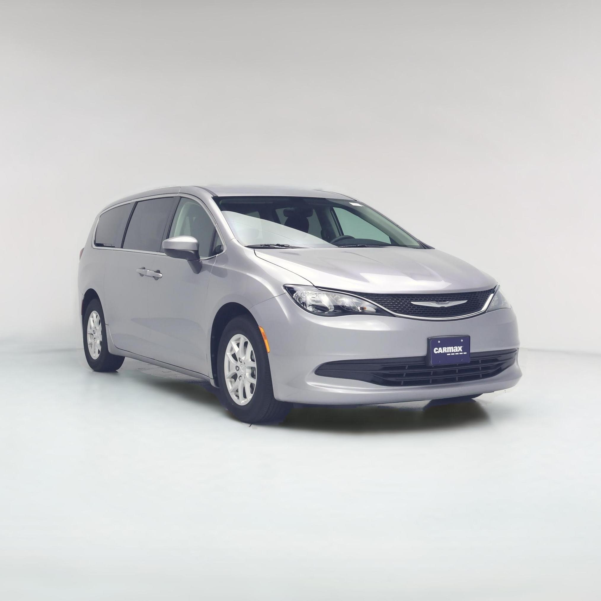 Thumbnail: 2017 Chrysler Pacifica - 1