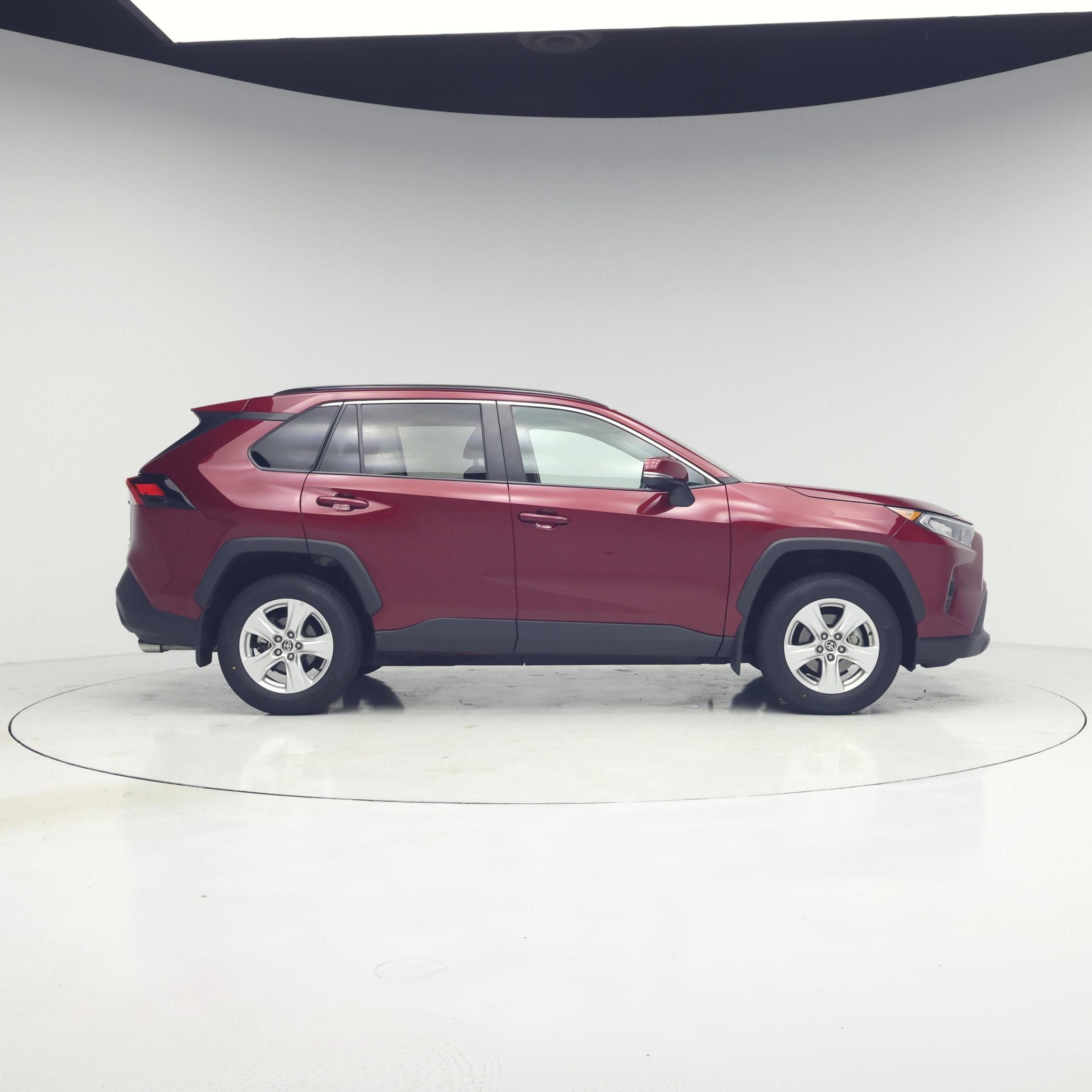 Thumbnail: 2021 Toyota RAV4 - 7