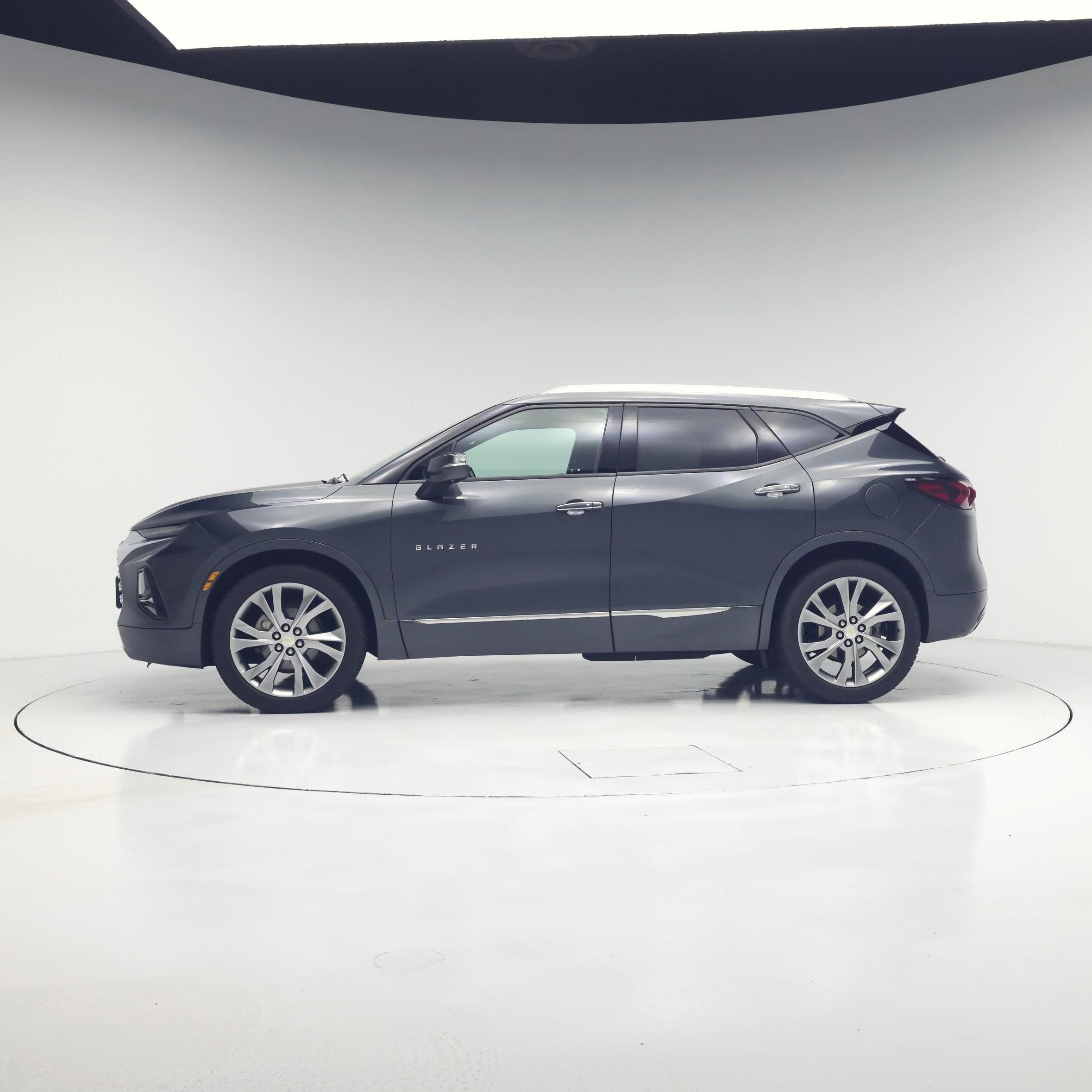 Thumbnail: 2019 Chevrolet Blazer - 3