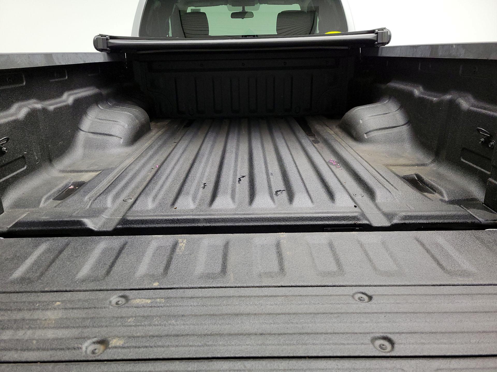 Thumbnail: 2016 Nissan Frontier - 16
